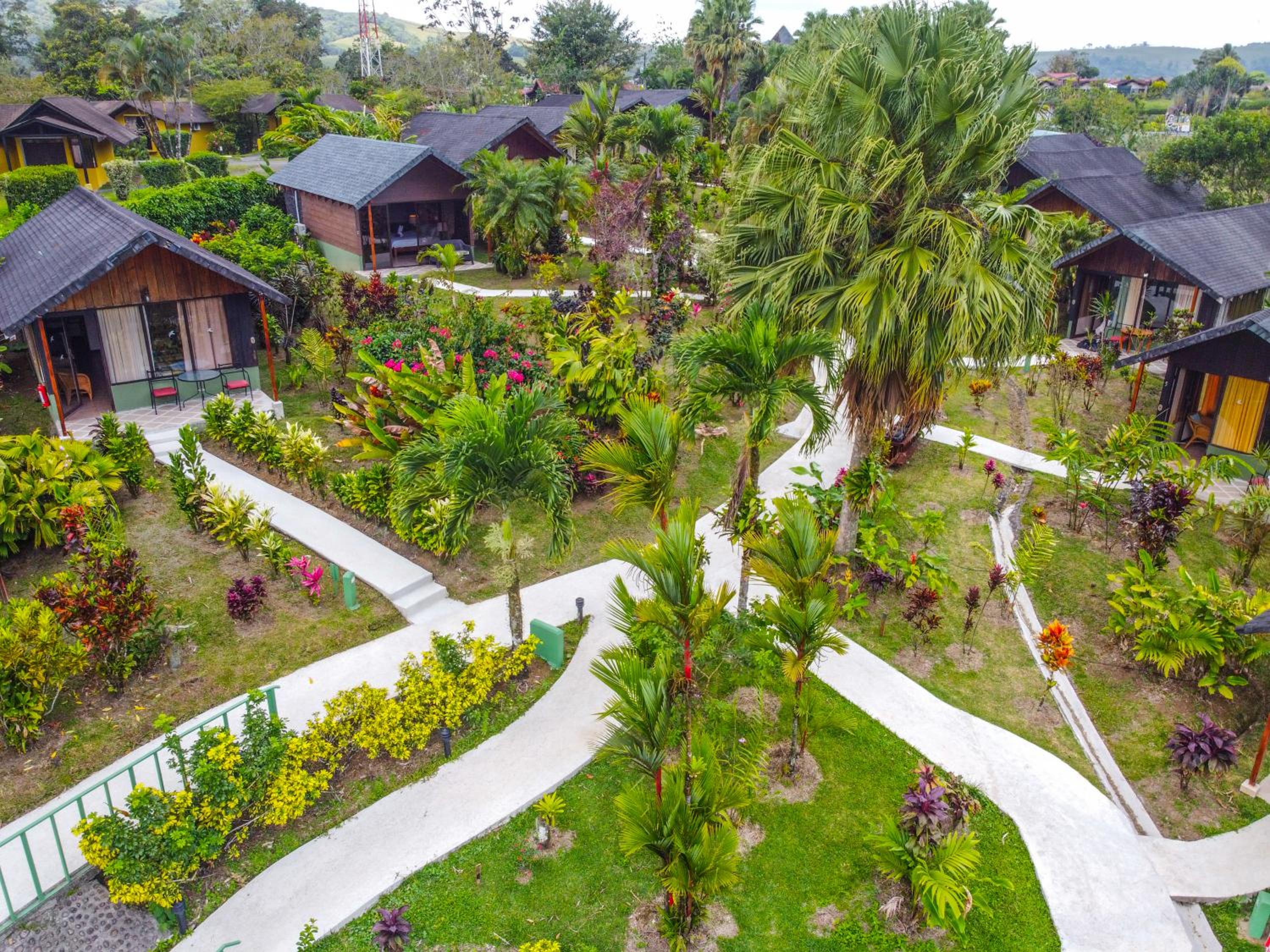 Bungalow with Garden View - Photo 3