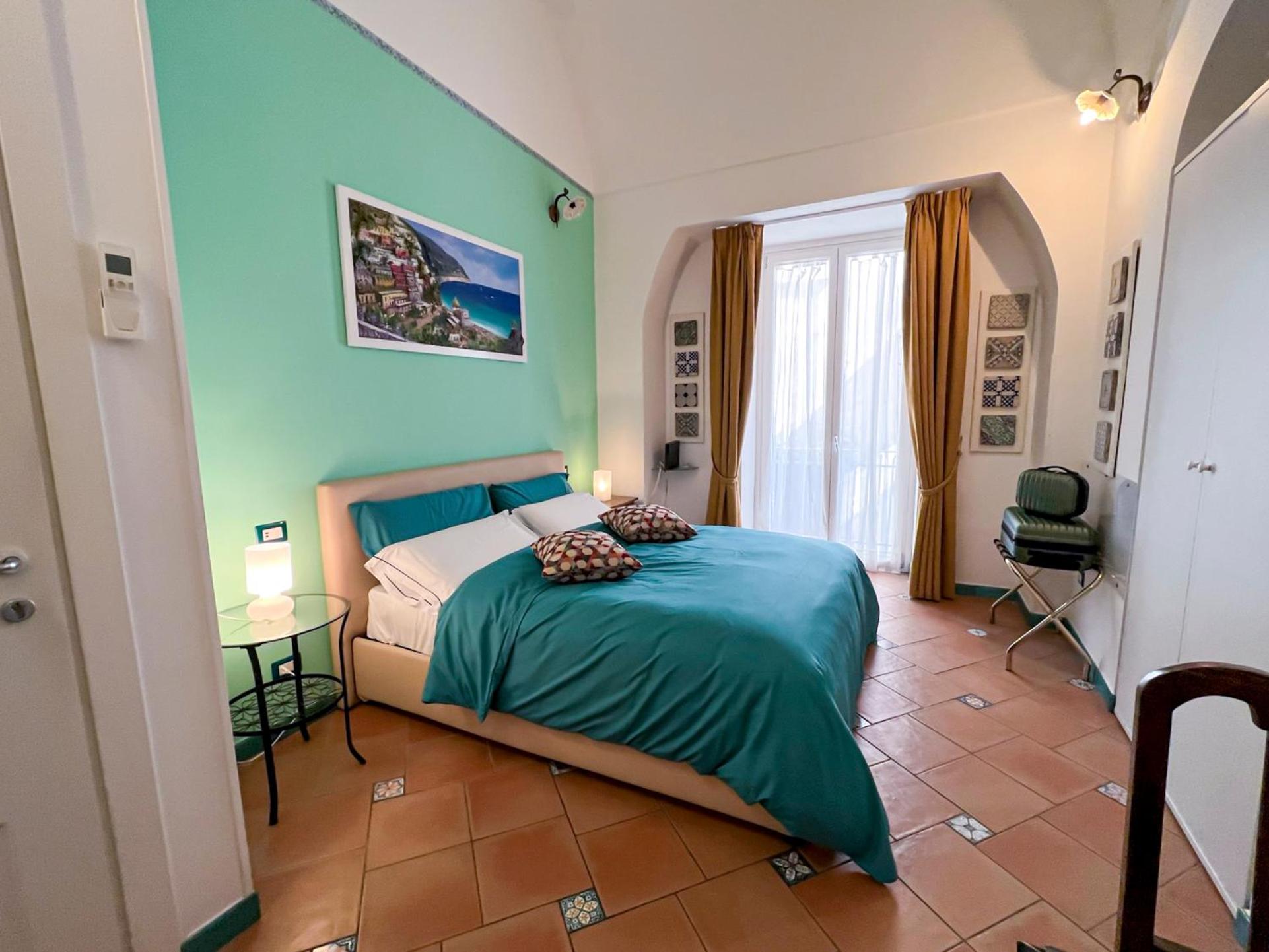One-Bedroom Apartment with Balcony photo 1
