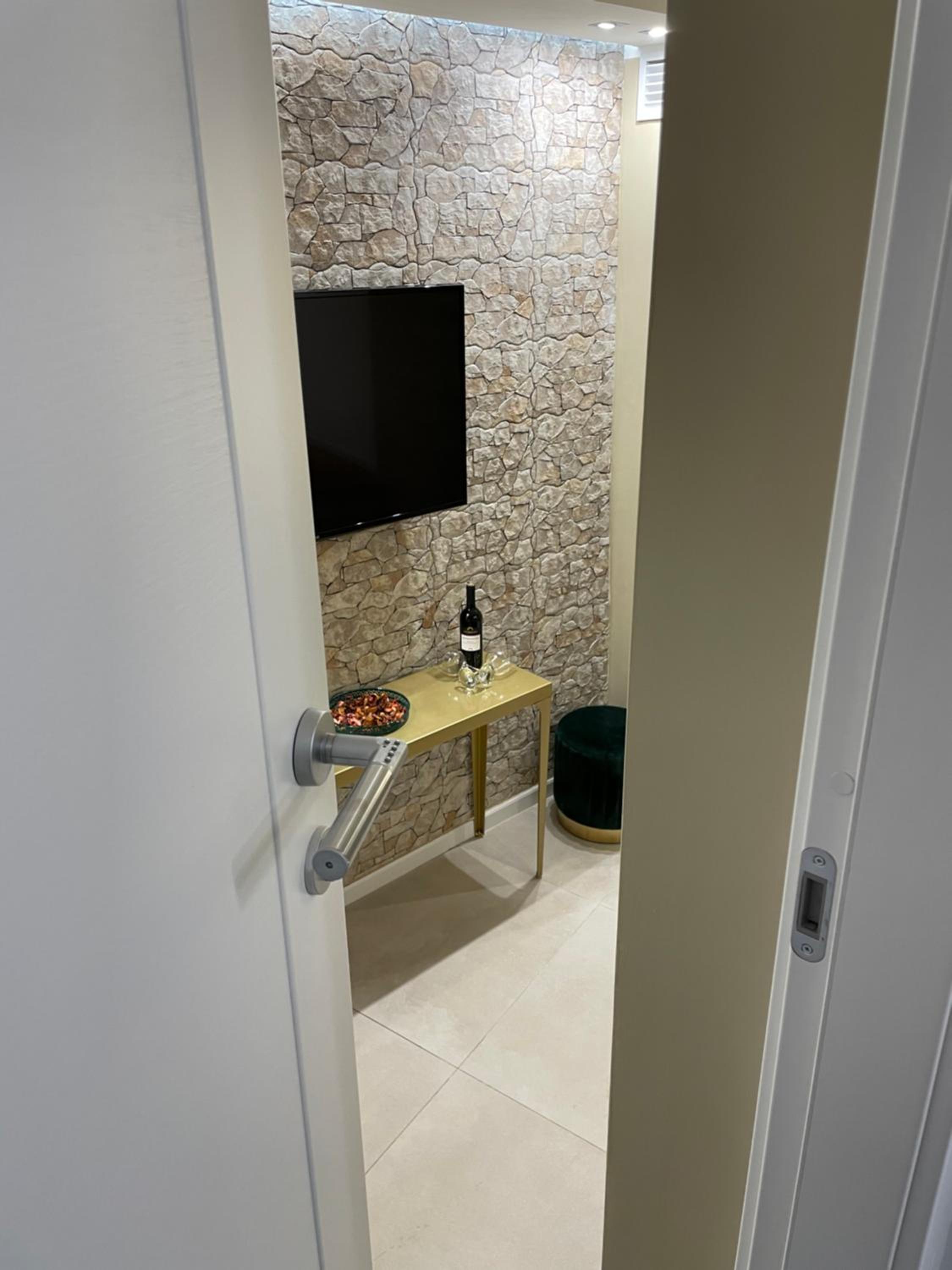 King Room with Spa Bath - Photo 36