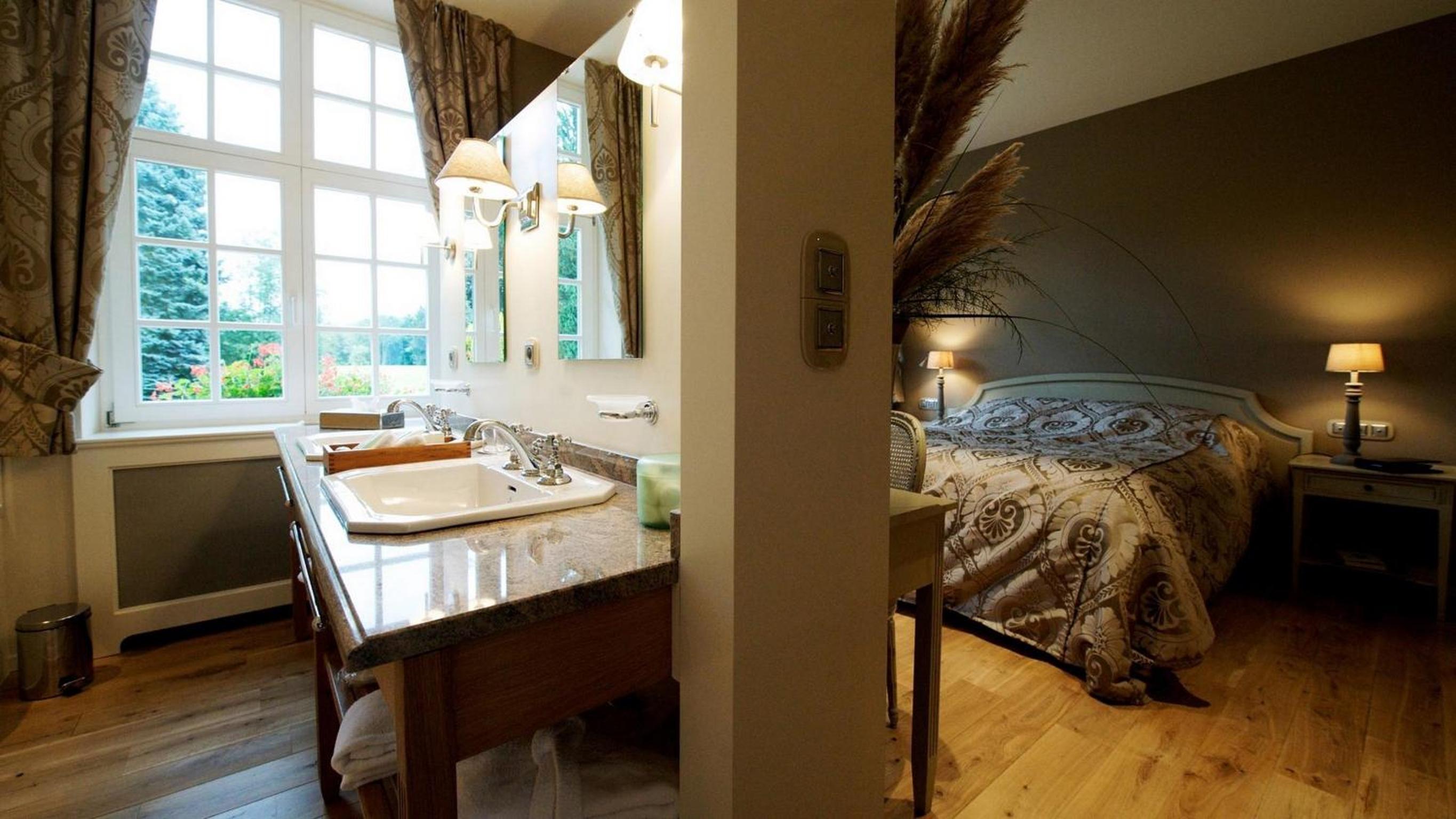 Deluxe Double Room photo 3