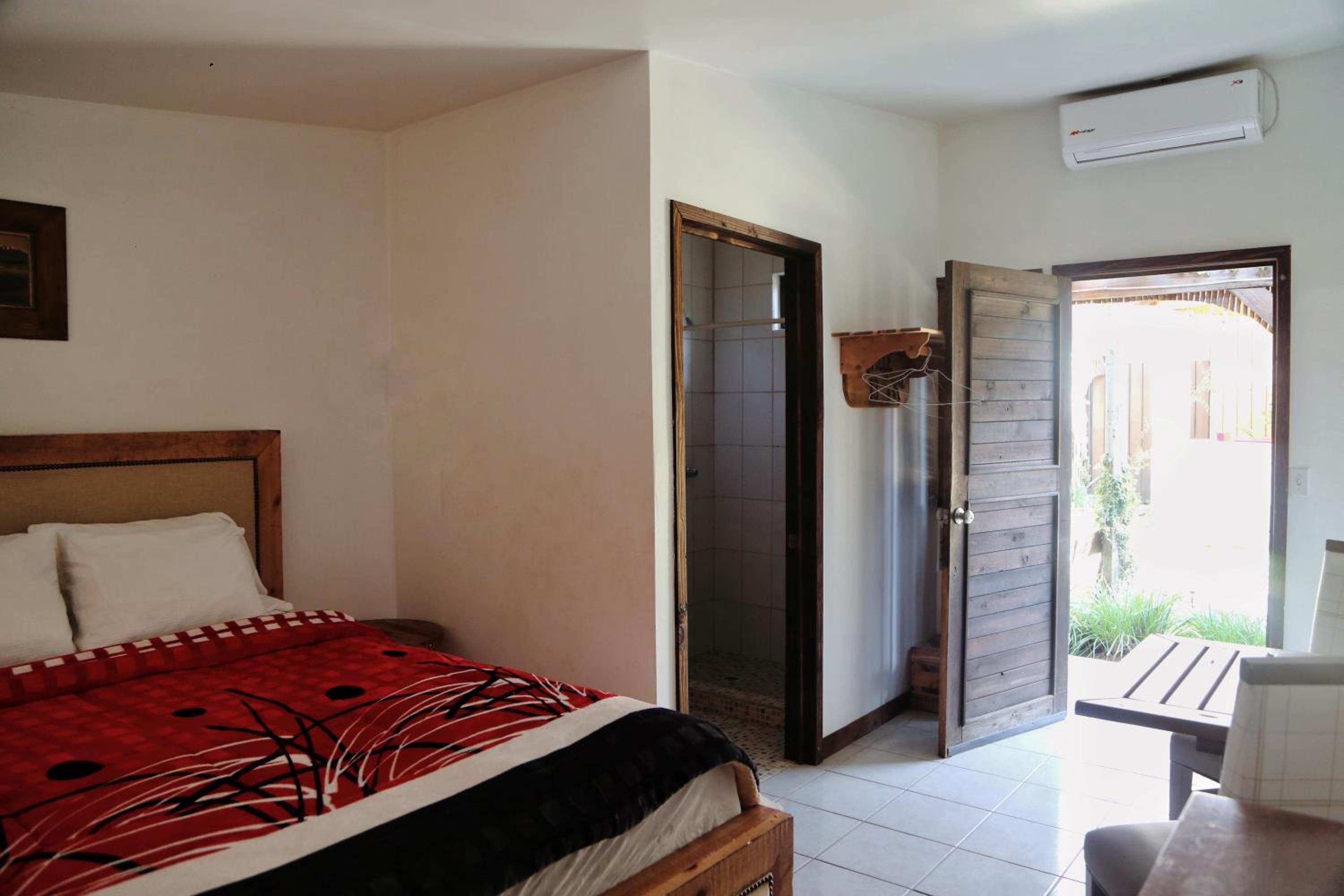 Standard Queen Room - Photo 1