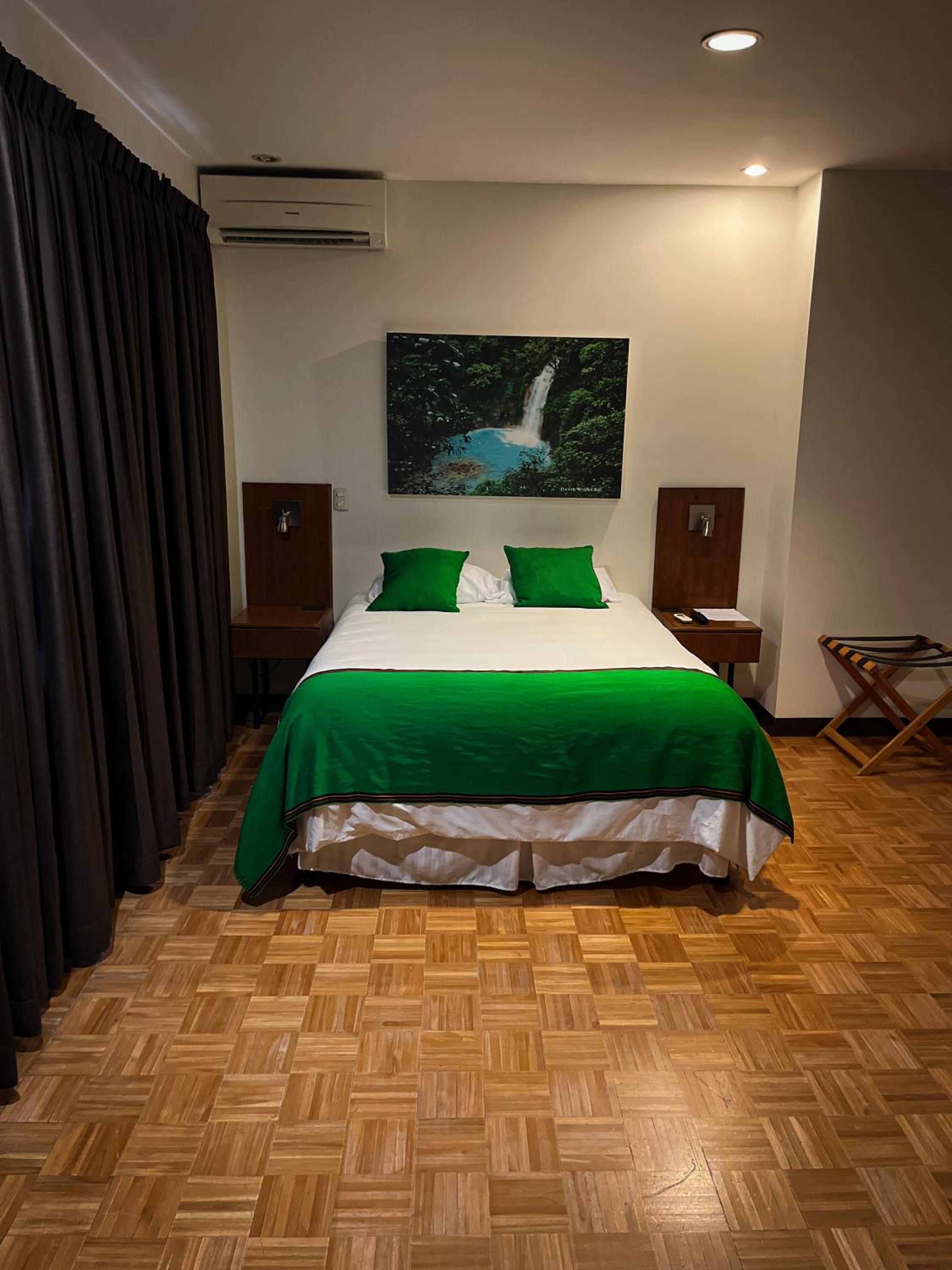 Superior Queen Room photo 2