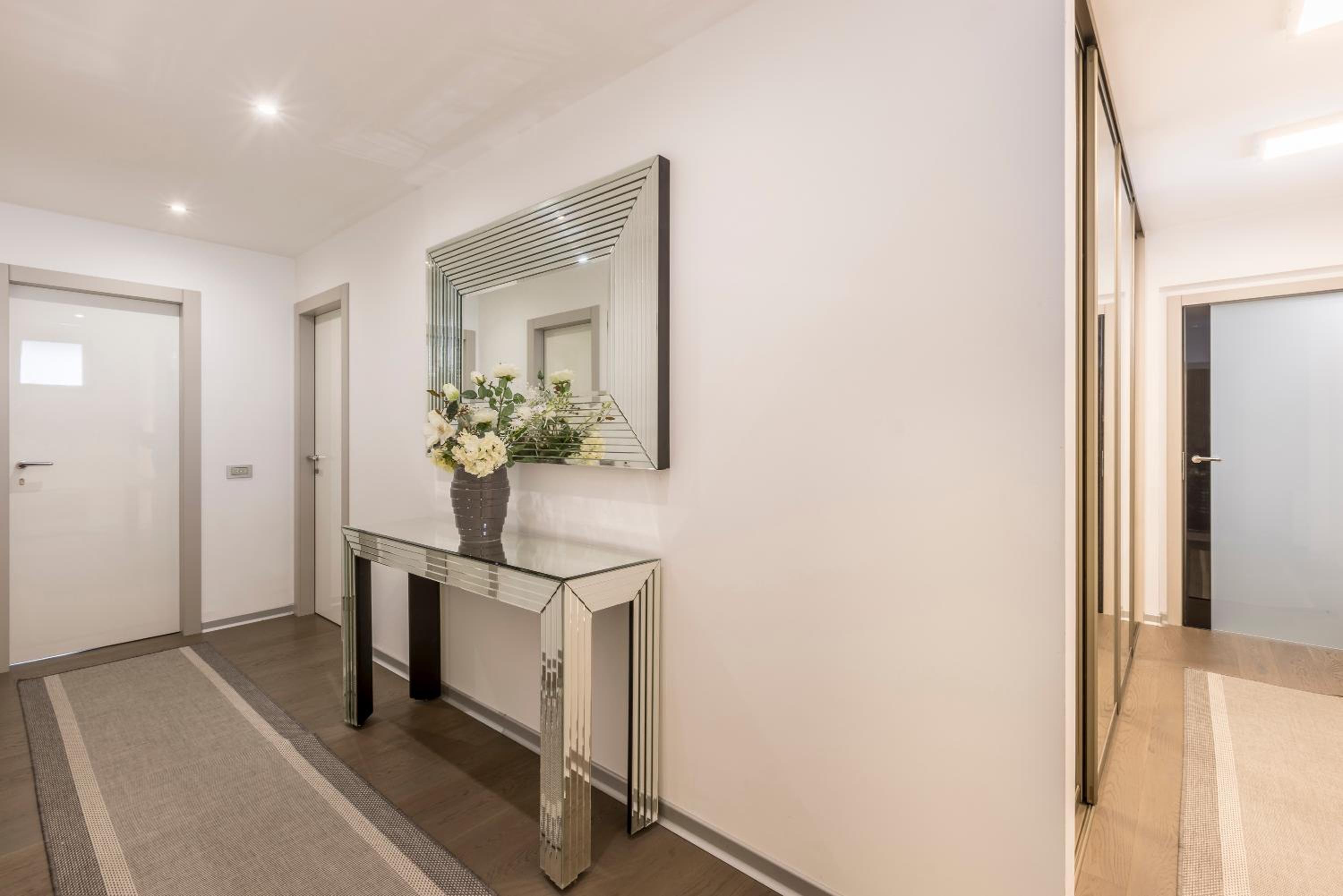 Penthouse Apartment - Photo 7