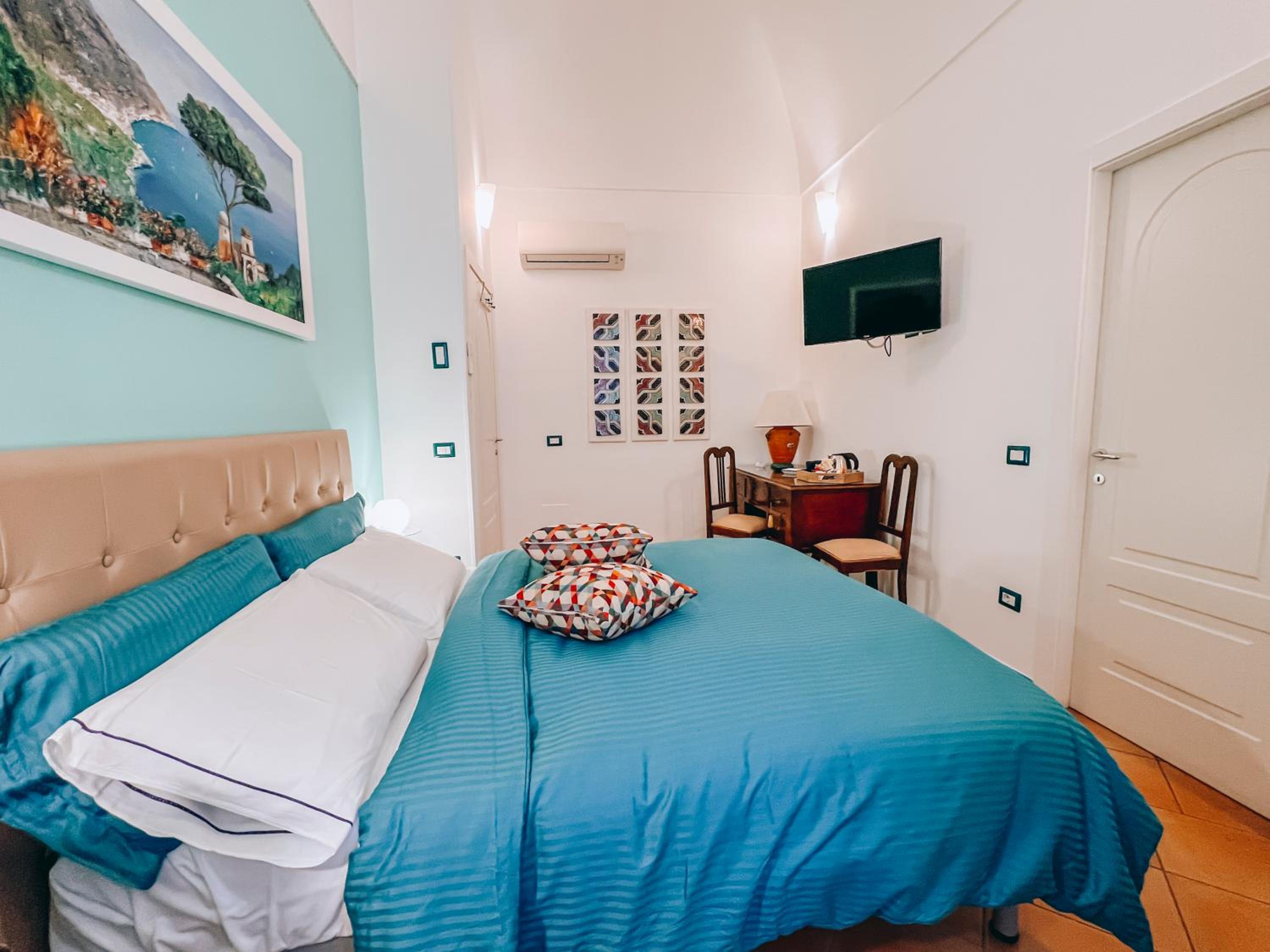 Studio Apartment photo 3