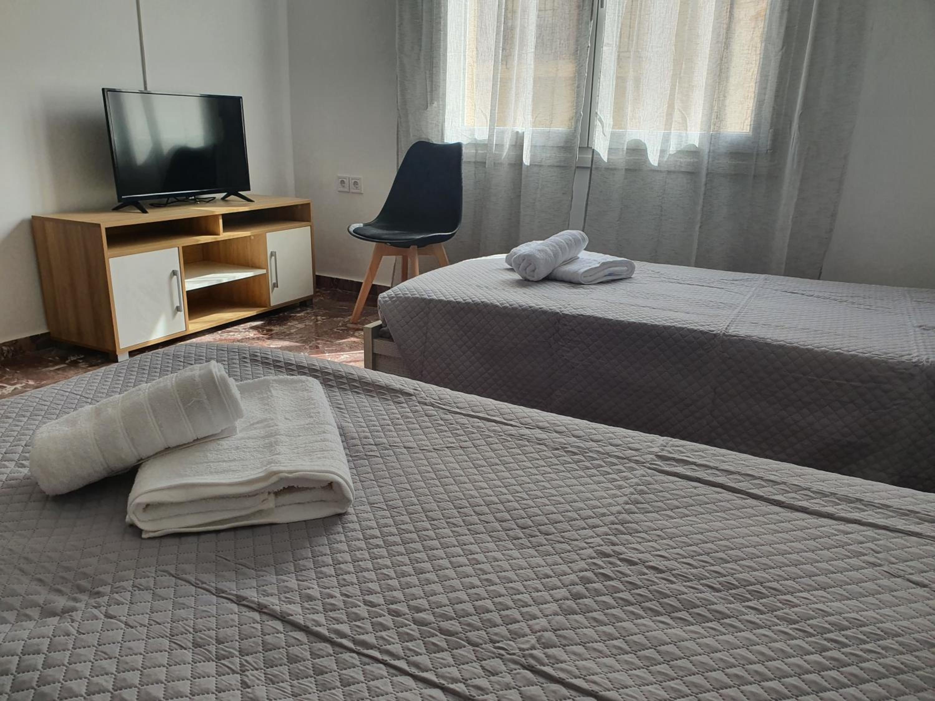 One-Bedroom Apartment - Photo 24