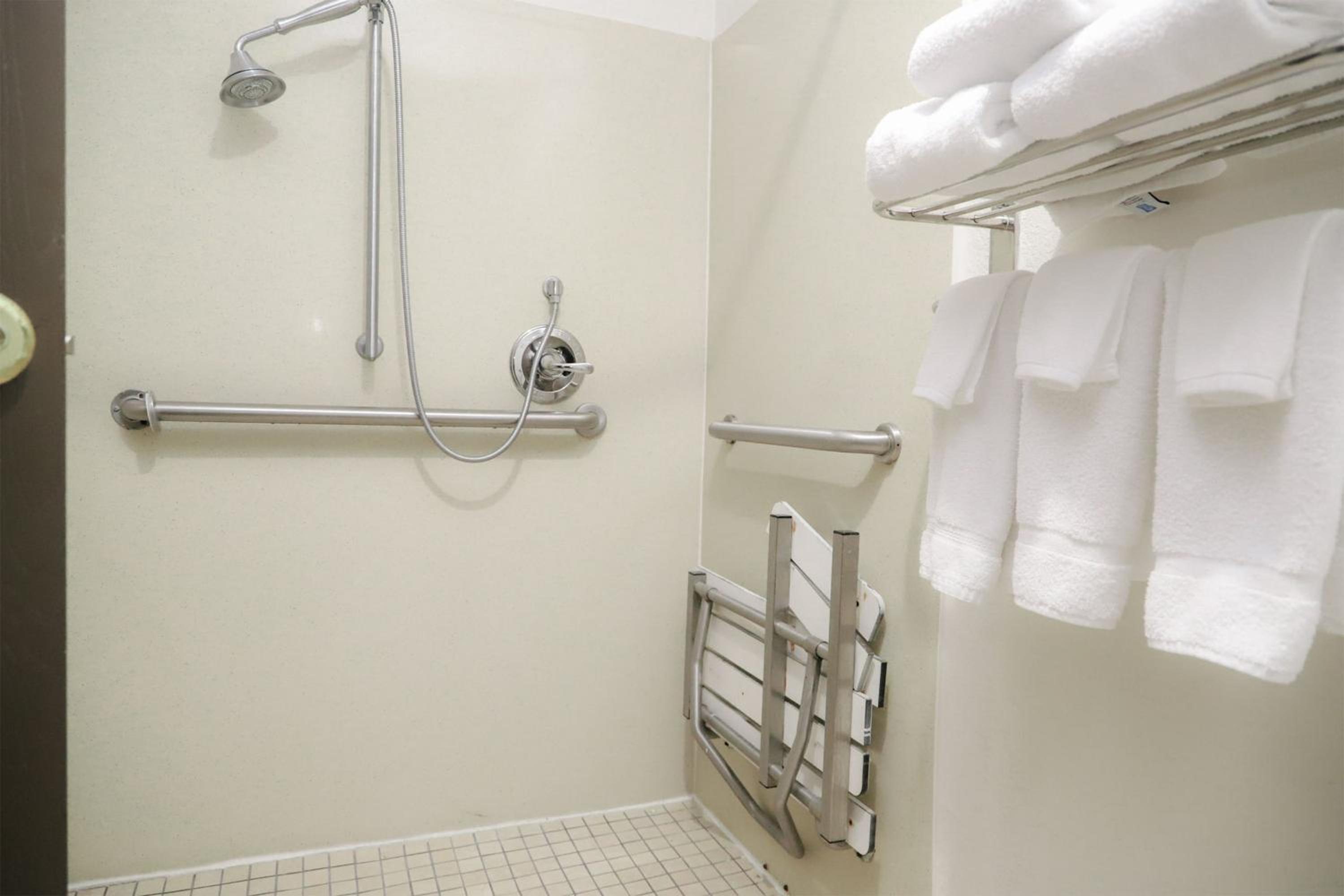 King Room - Mobility Access/Non-Smoking - Photo 2