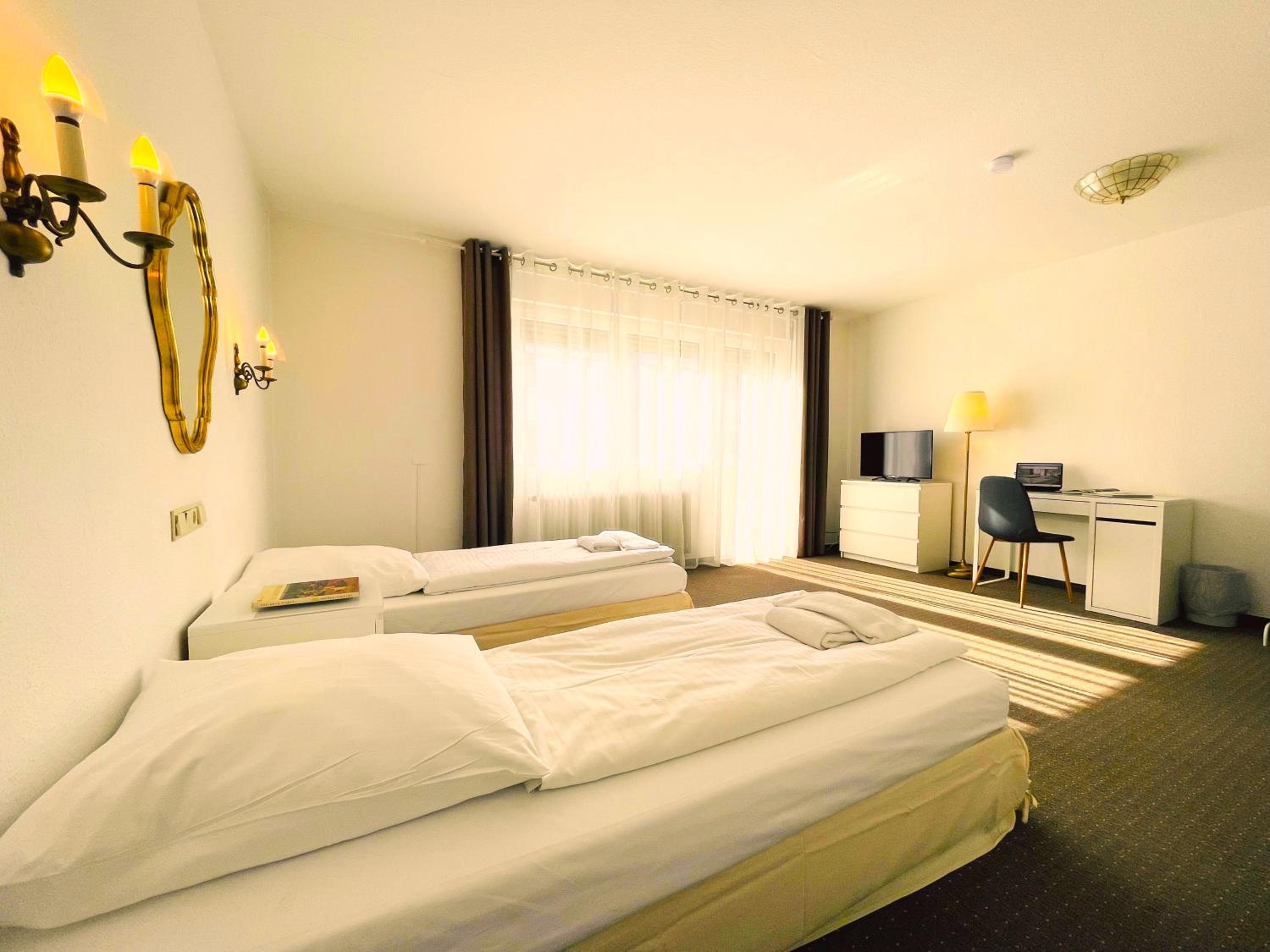 Twin Room with Balcony photo 1