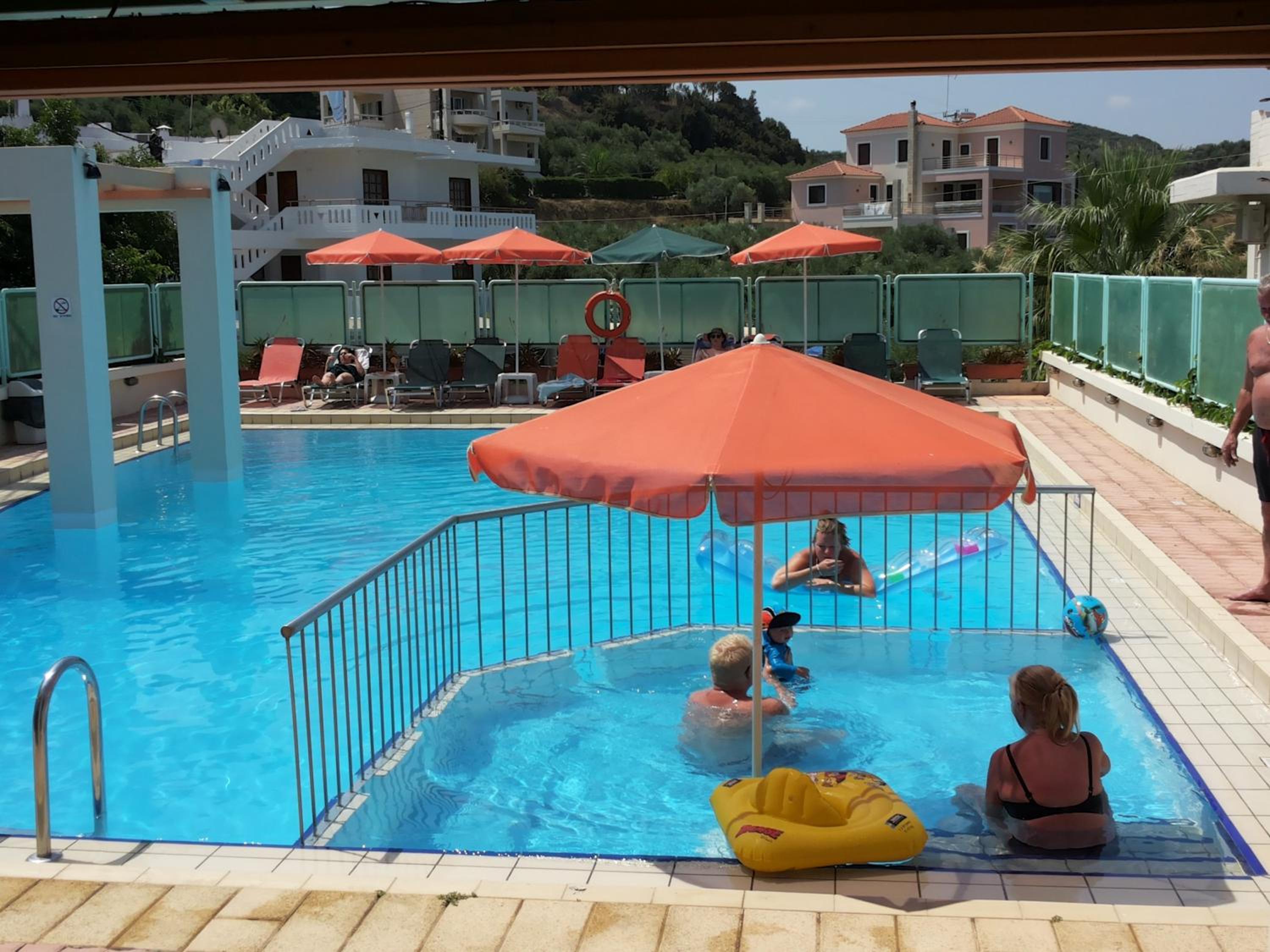 Special Offer - One-Bedroom Apartment - Photo 4