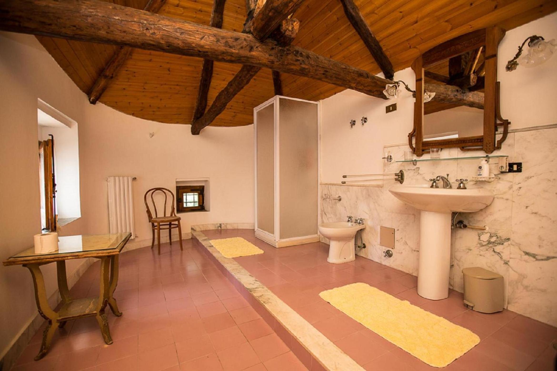 Double Room - Photo 2