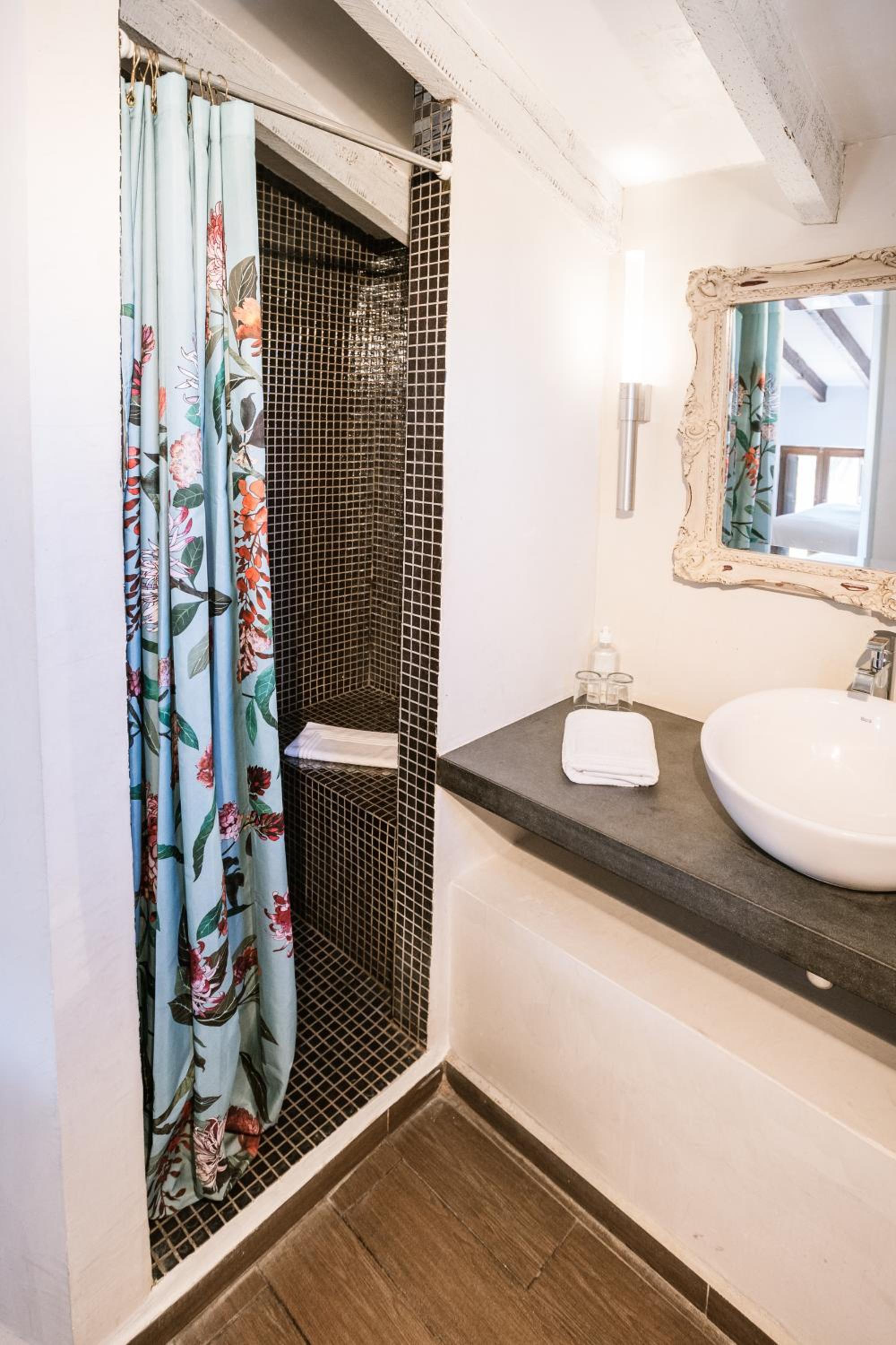 Double Room - Photo 7