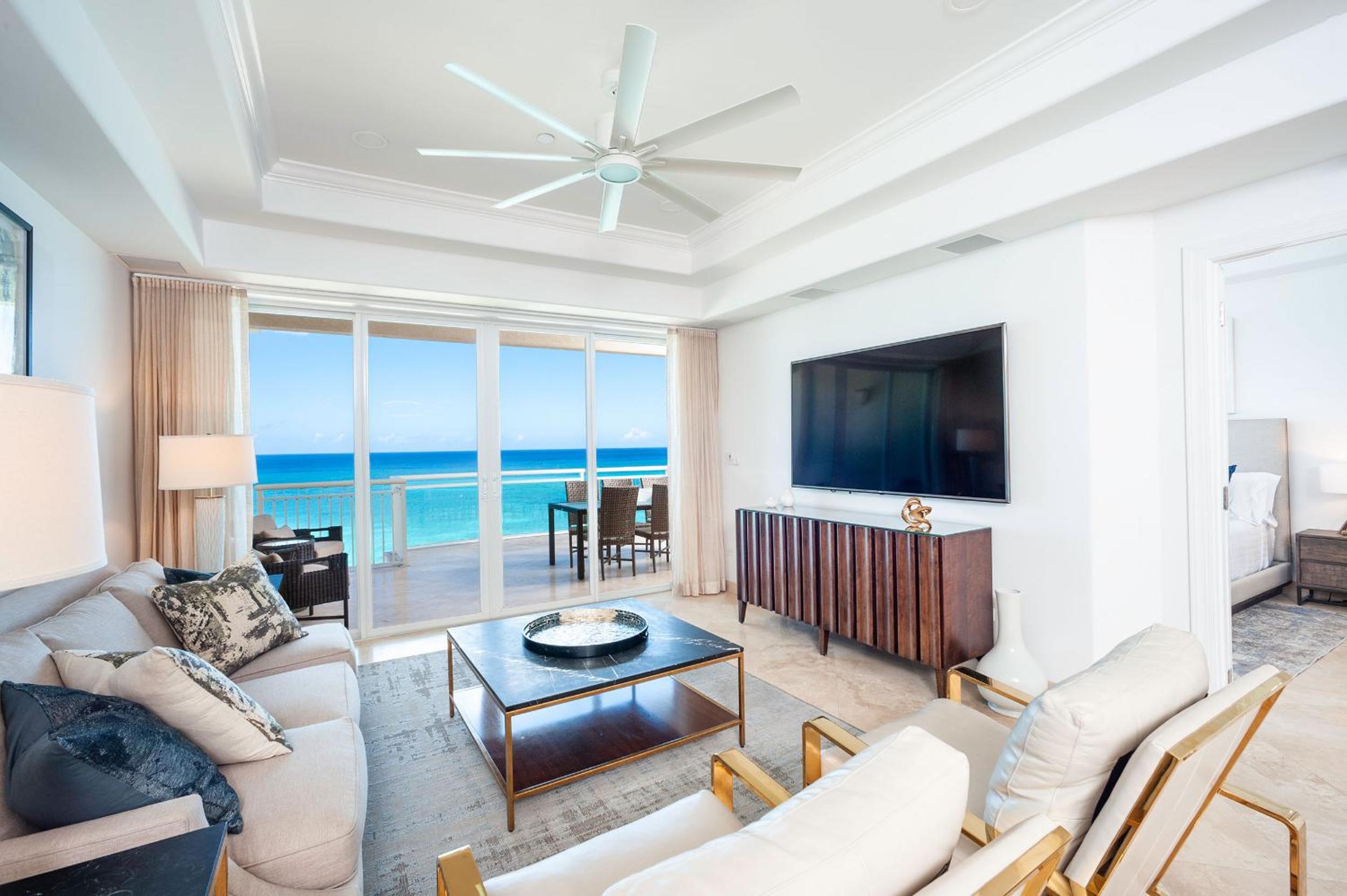 Deluxe Suite With Sea View photo 2