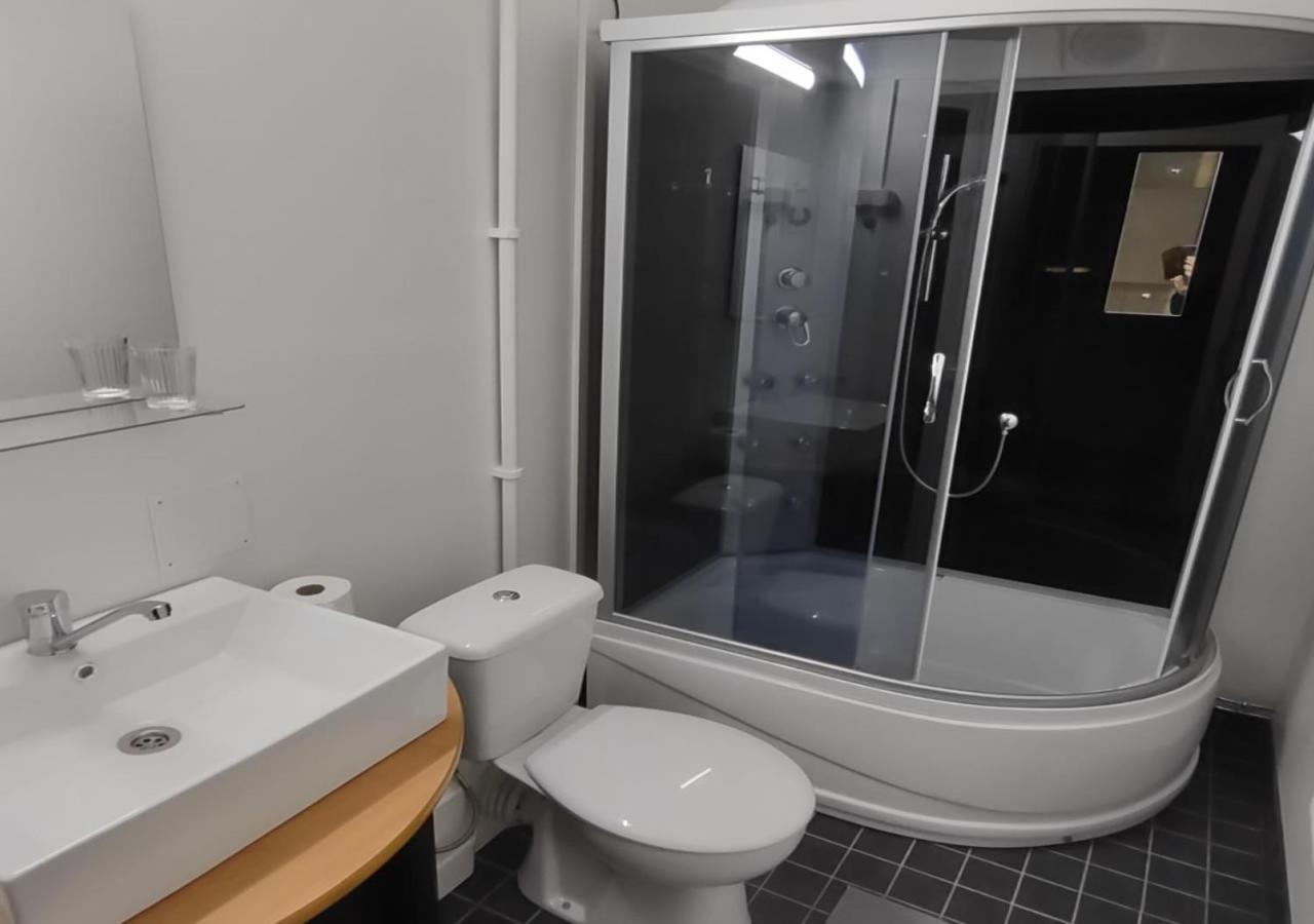 Standard Double Room - Photo 2