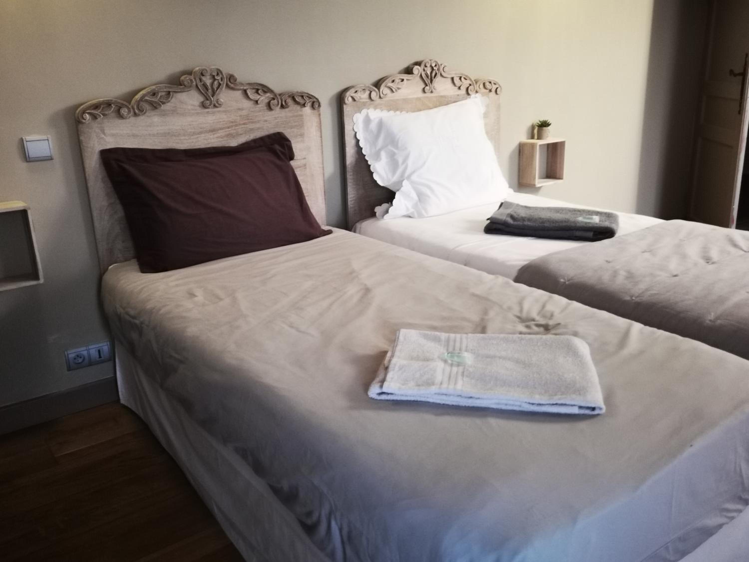 Twin Room - Photo 5