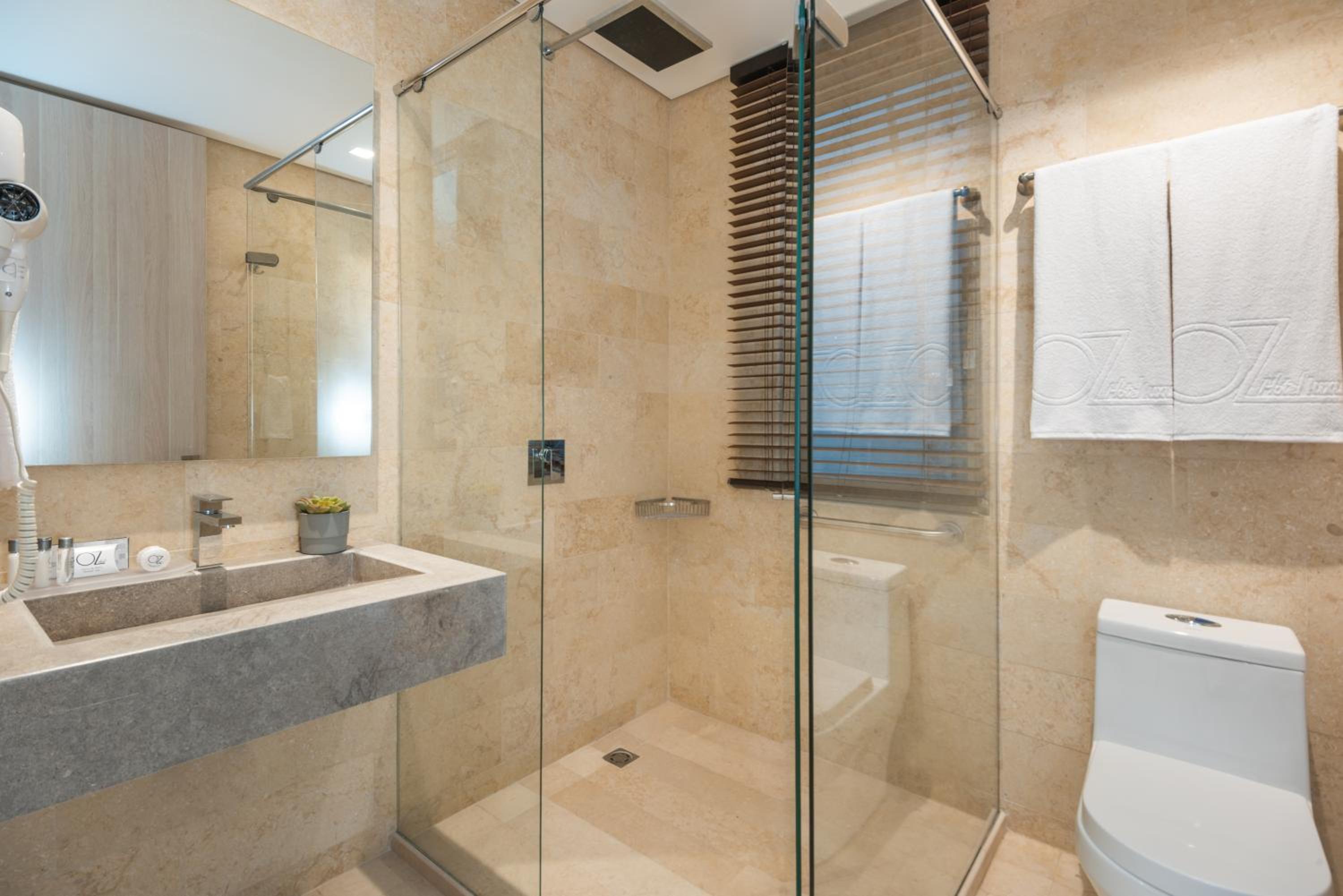 Double Room - Photo 10