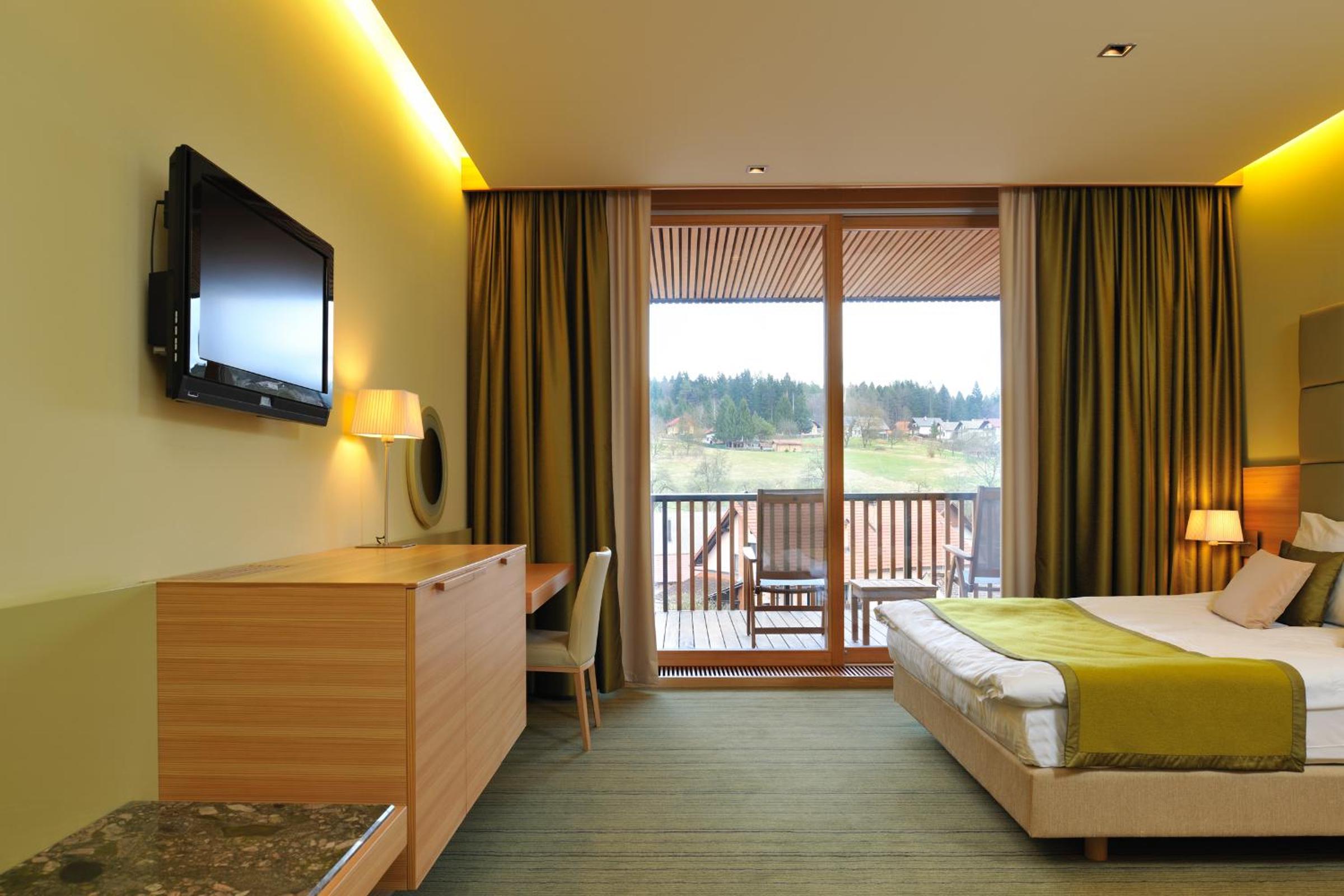 Double Room - Photo 6