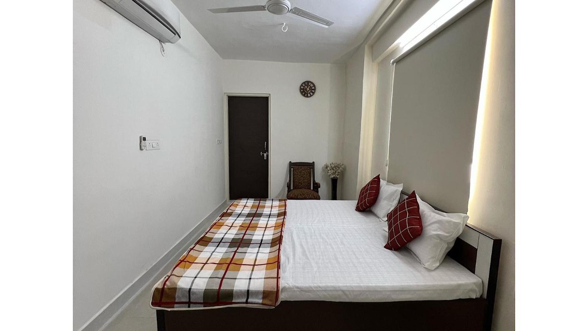 Deluxe Double Room - Photo 8