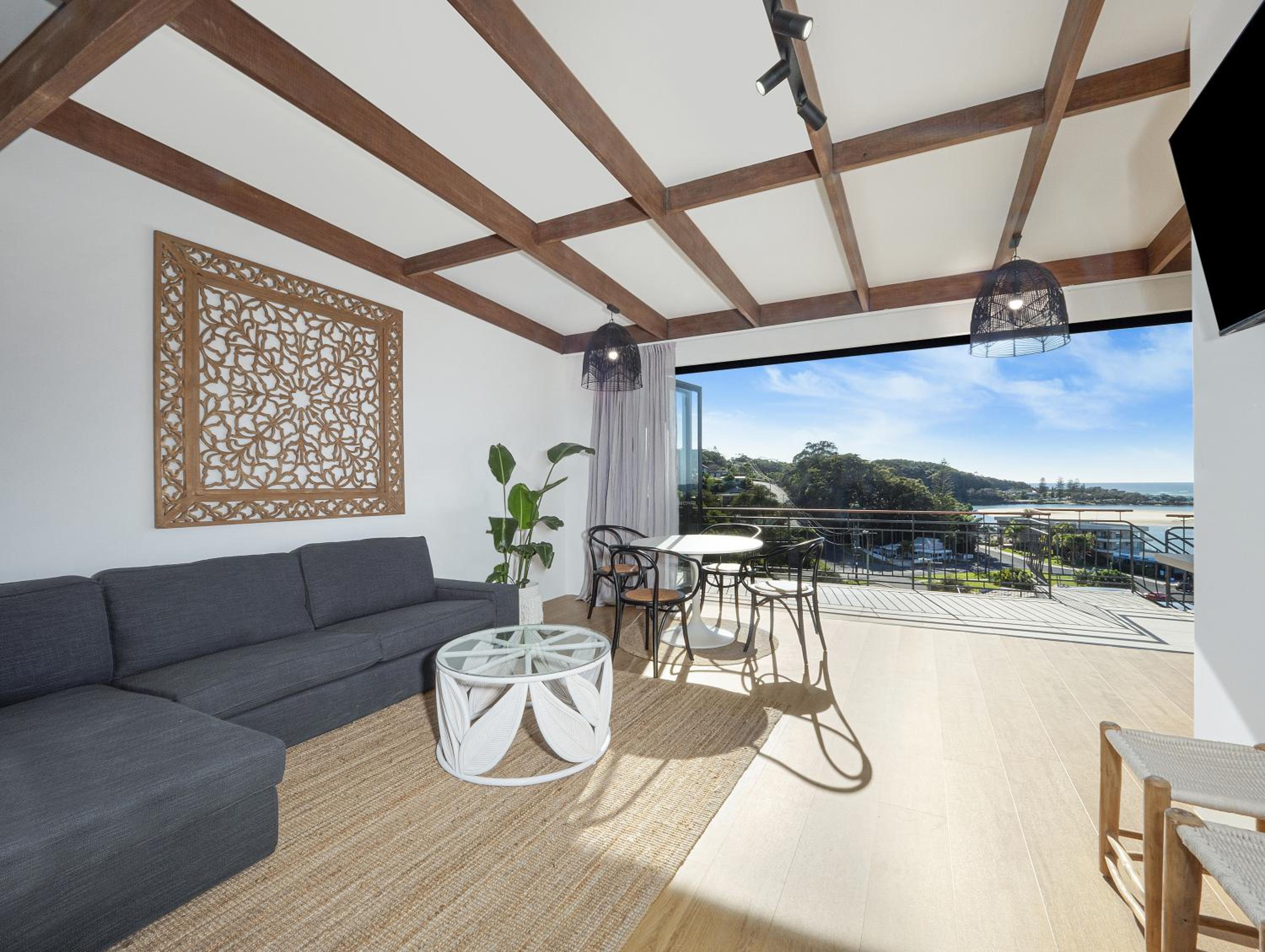 Two-Bedroom Suite with Sea View photo 1