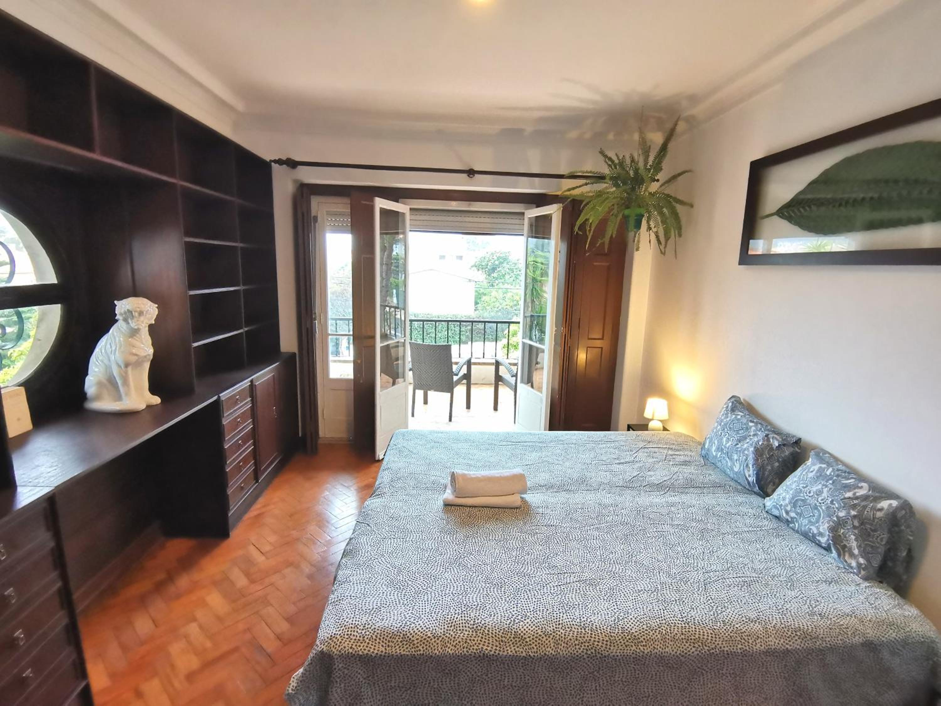 Double Room with Shared Bathroom photo 2