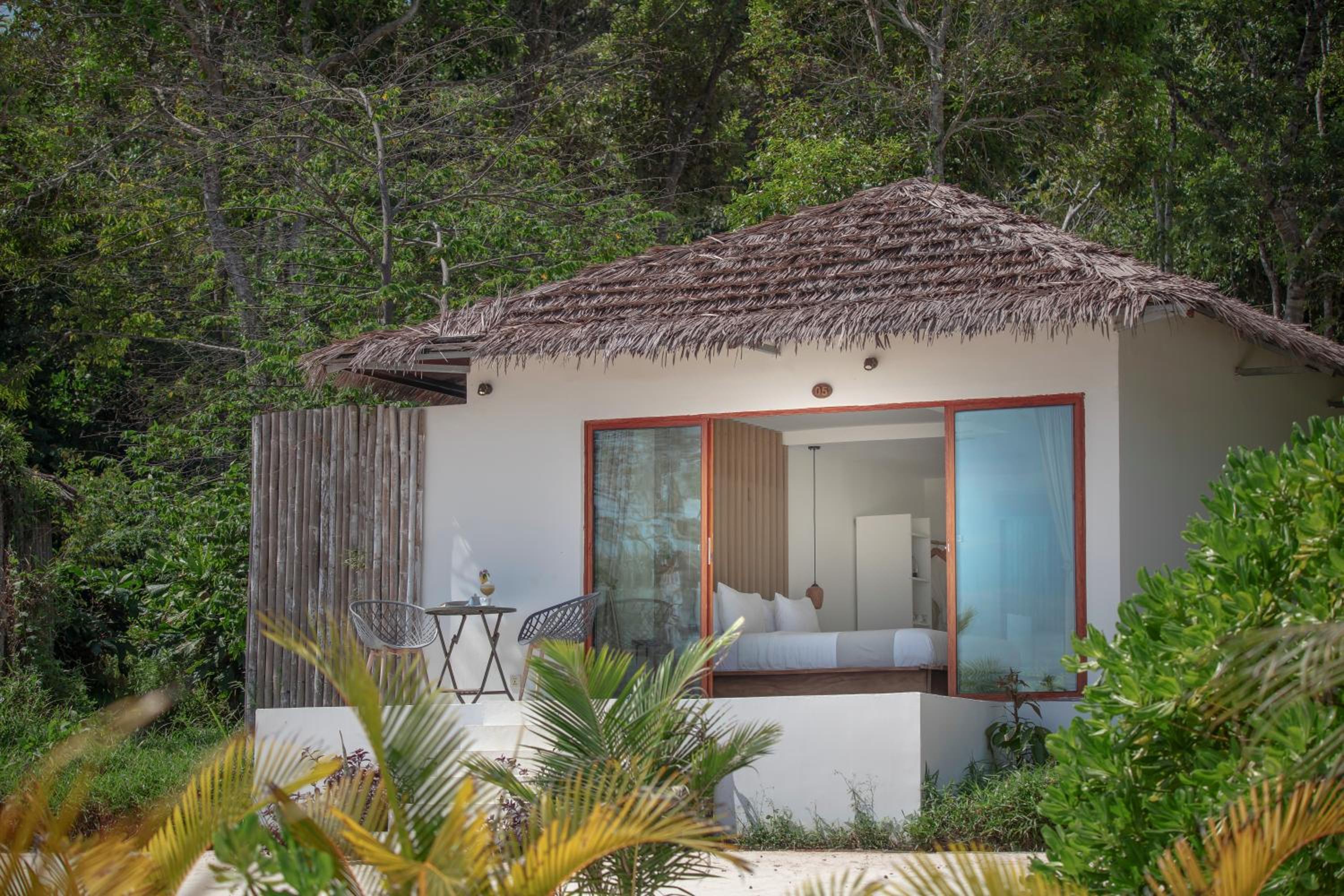 Deluxe Double Room with Balcony and Sea View - Photo 2