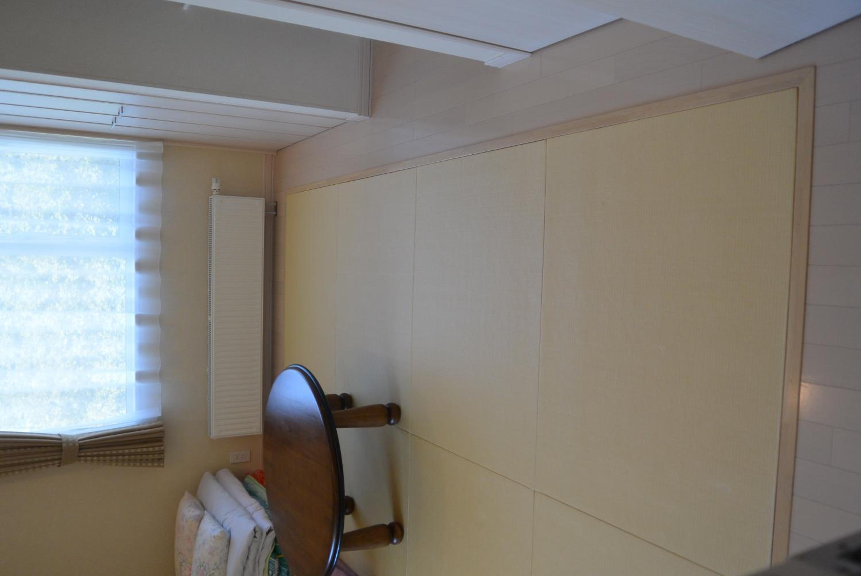 Japanese-Style Twin Room with Hardwood Floor
