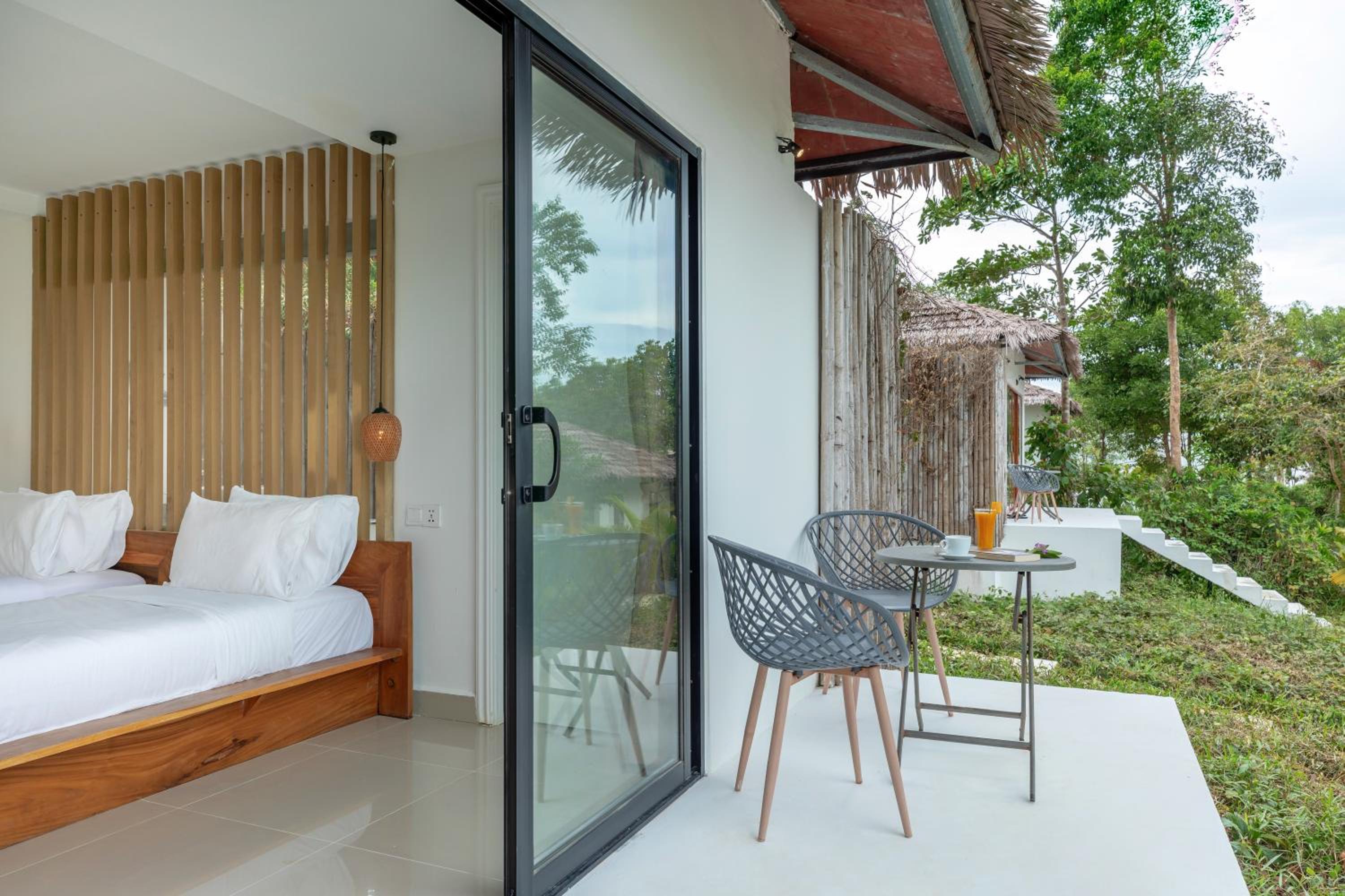 Double Room with Balcony - Photo 5