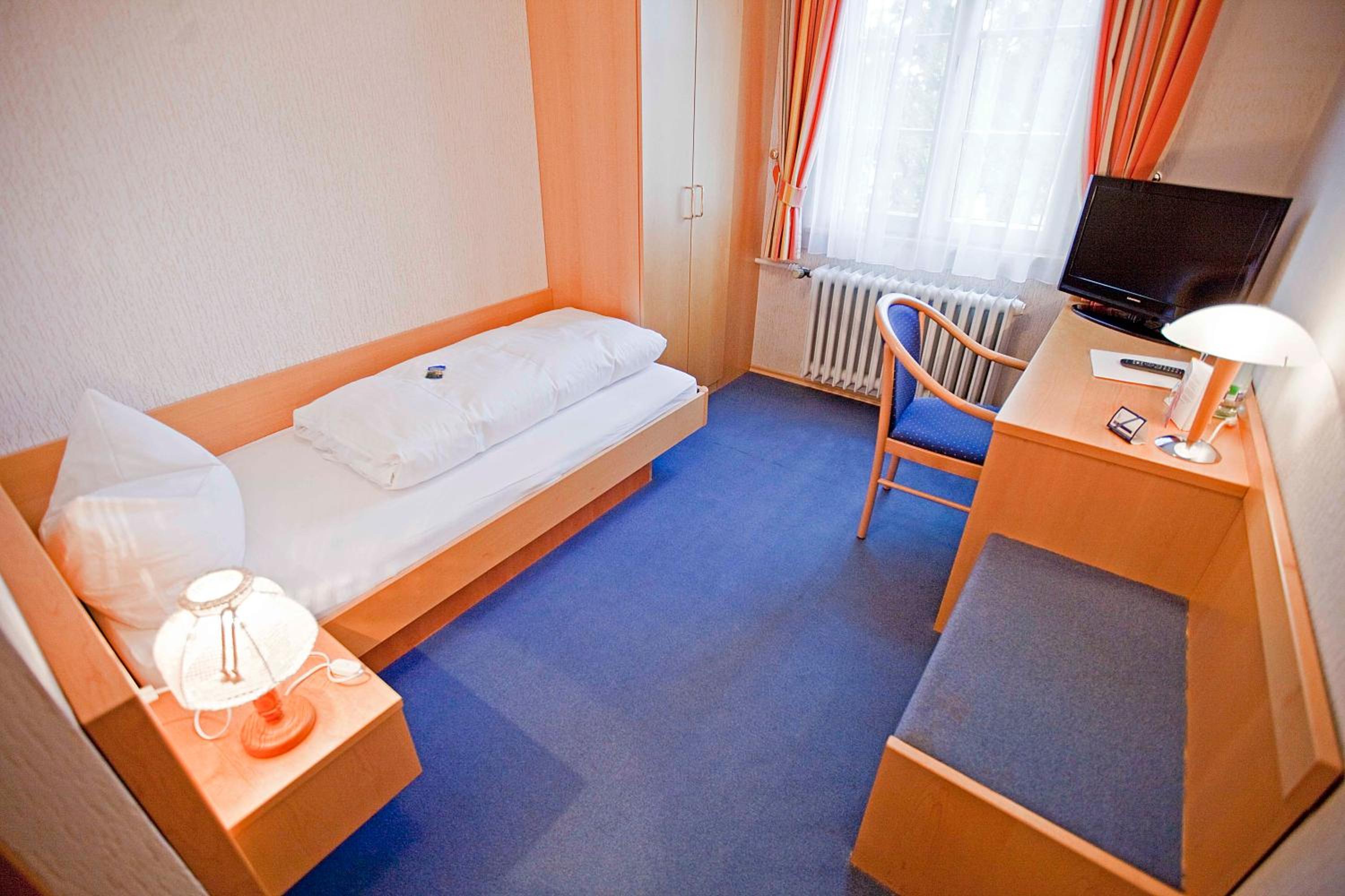 Single Room photo 3