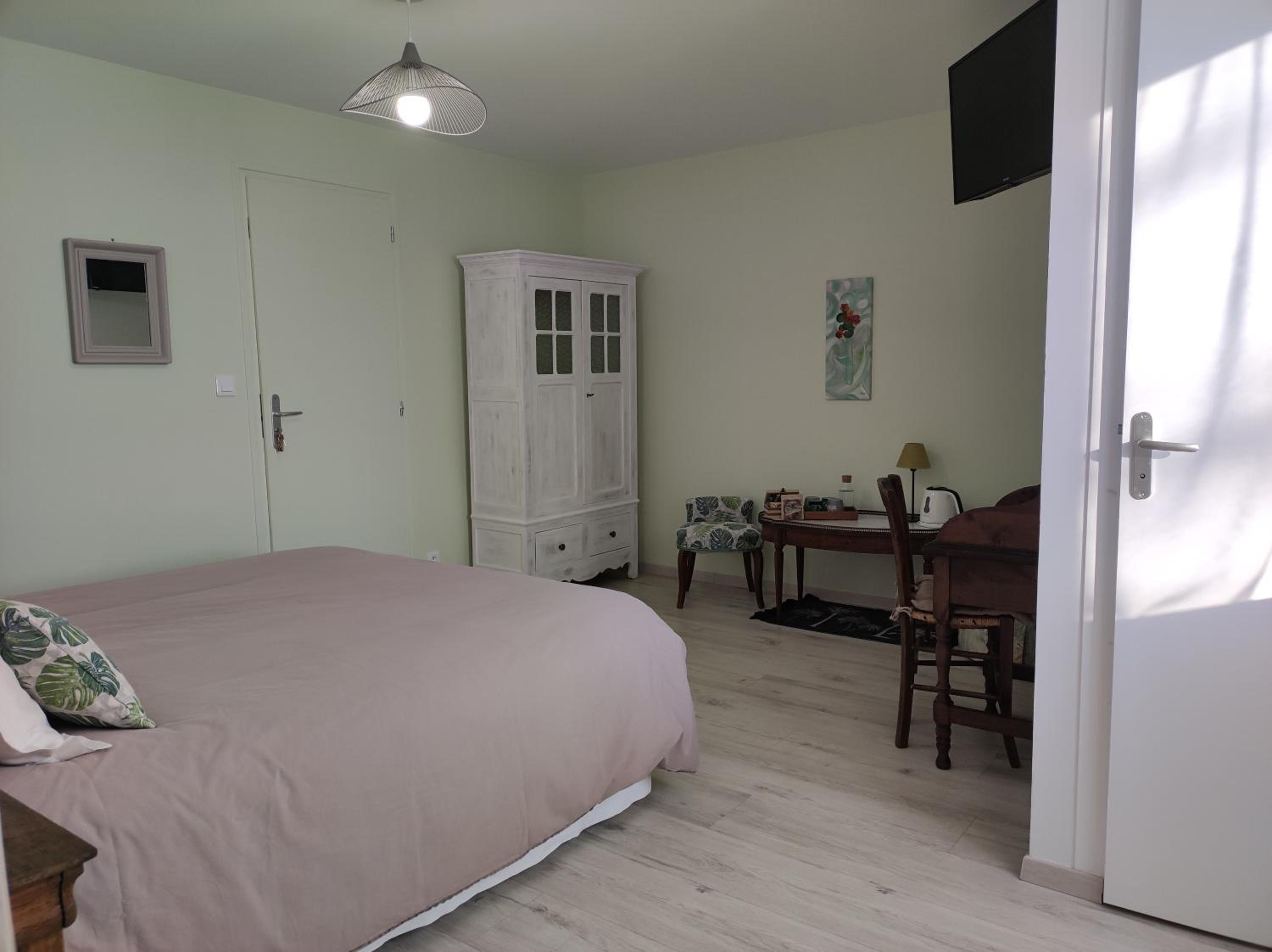 Queen Room with Garden View photo 2