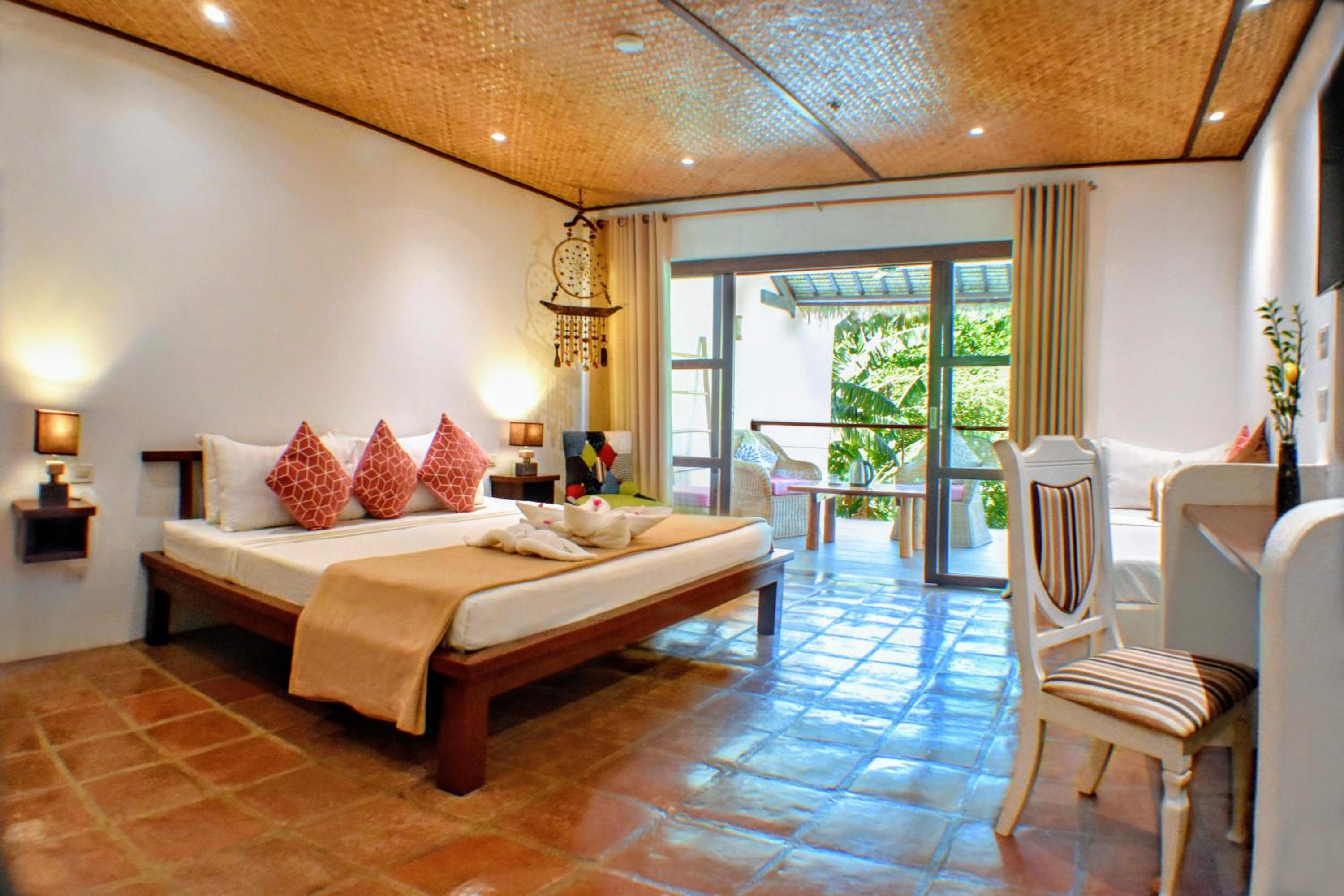 Deluxe Double Room with Jacuzzi  - Photo 1