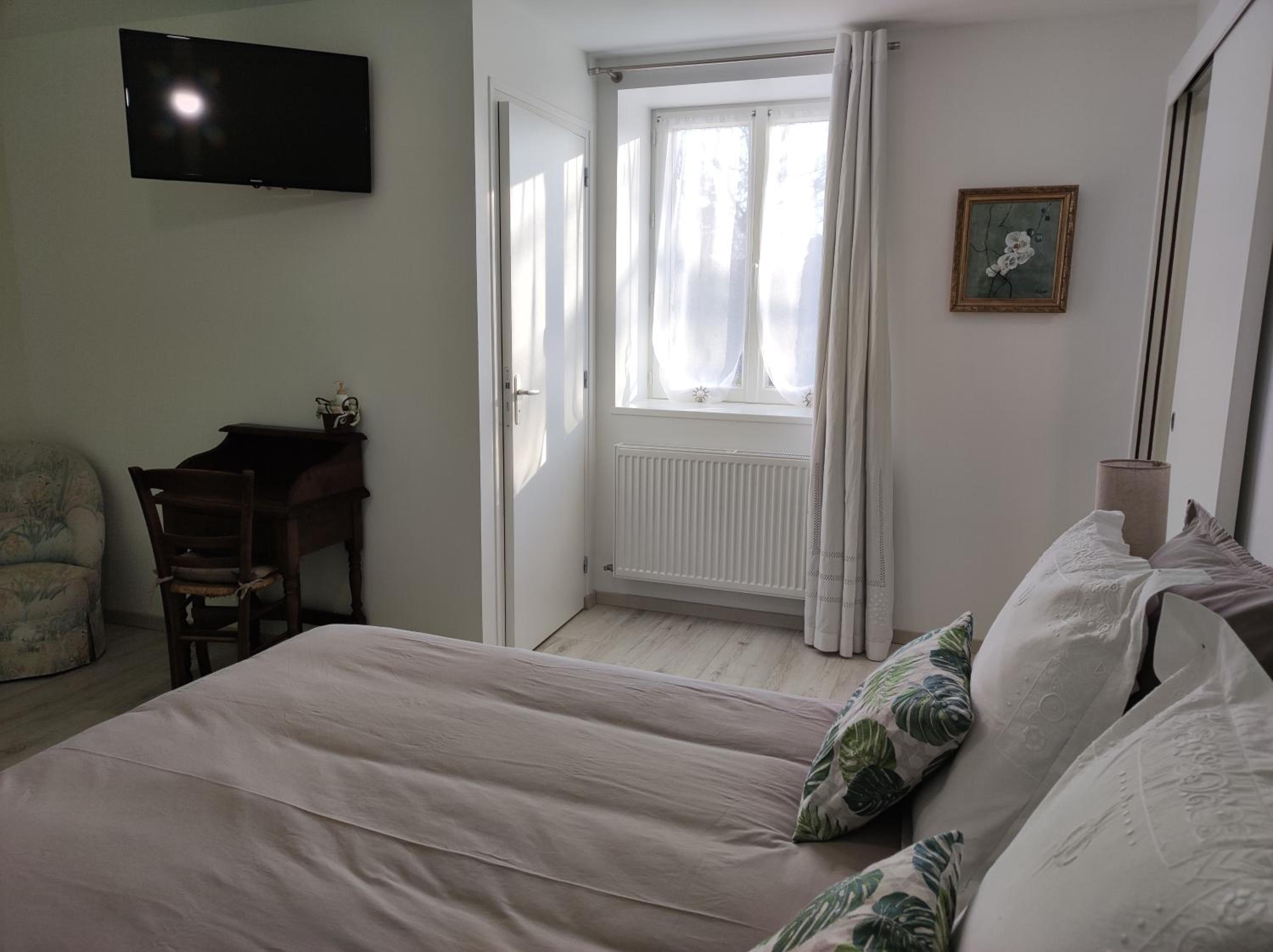 Queen Room with Garden View photo 3