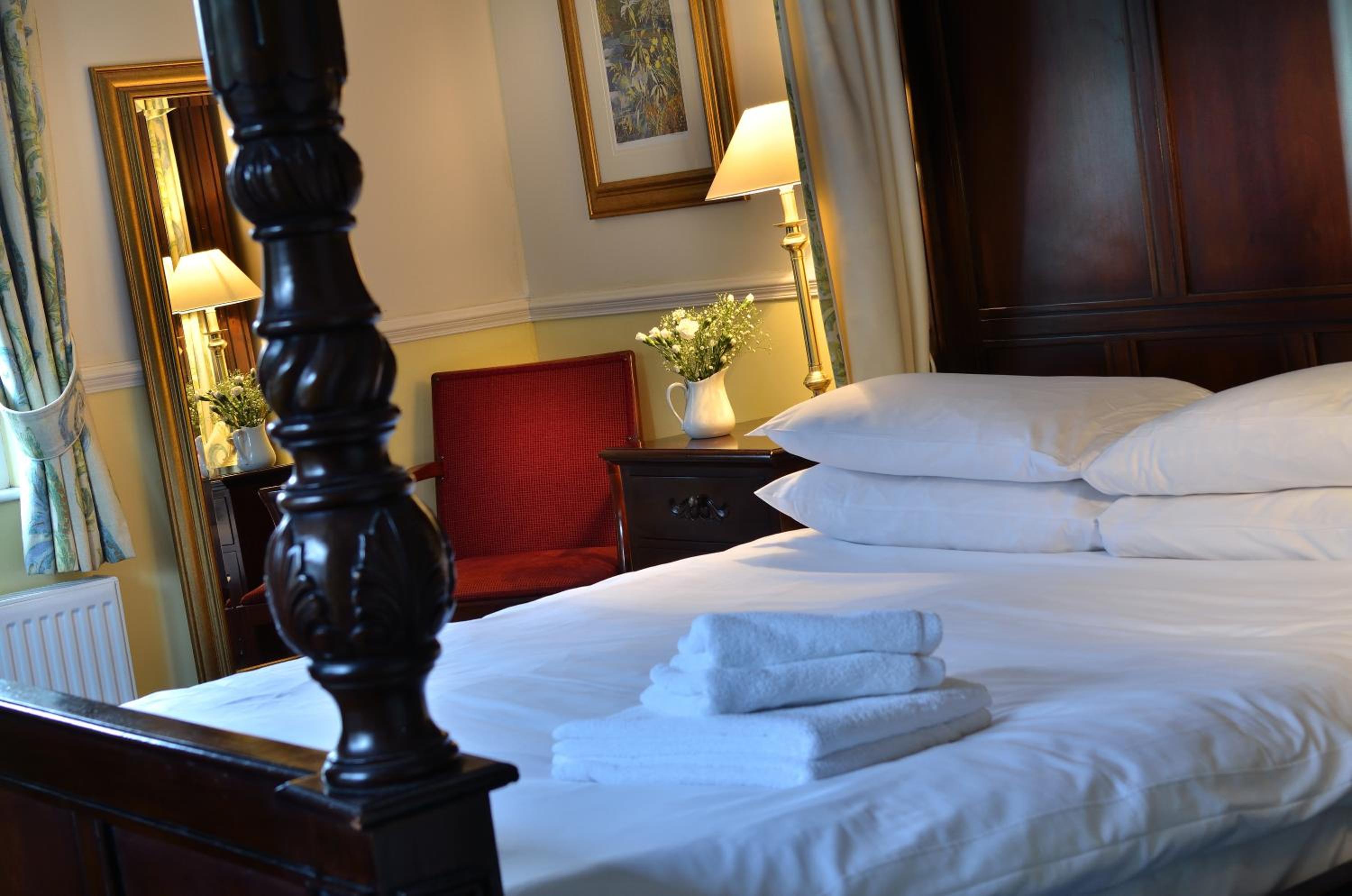 Double Room with Four Poster Bed photo 1