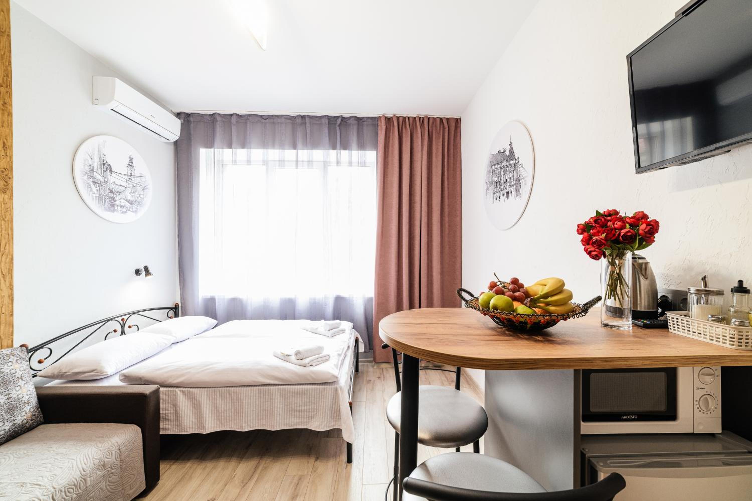 Studio Apartment photo 1
