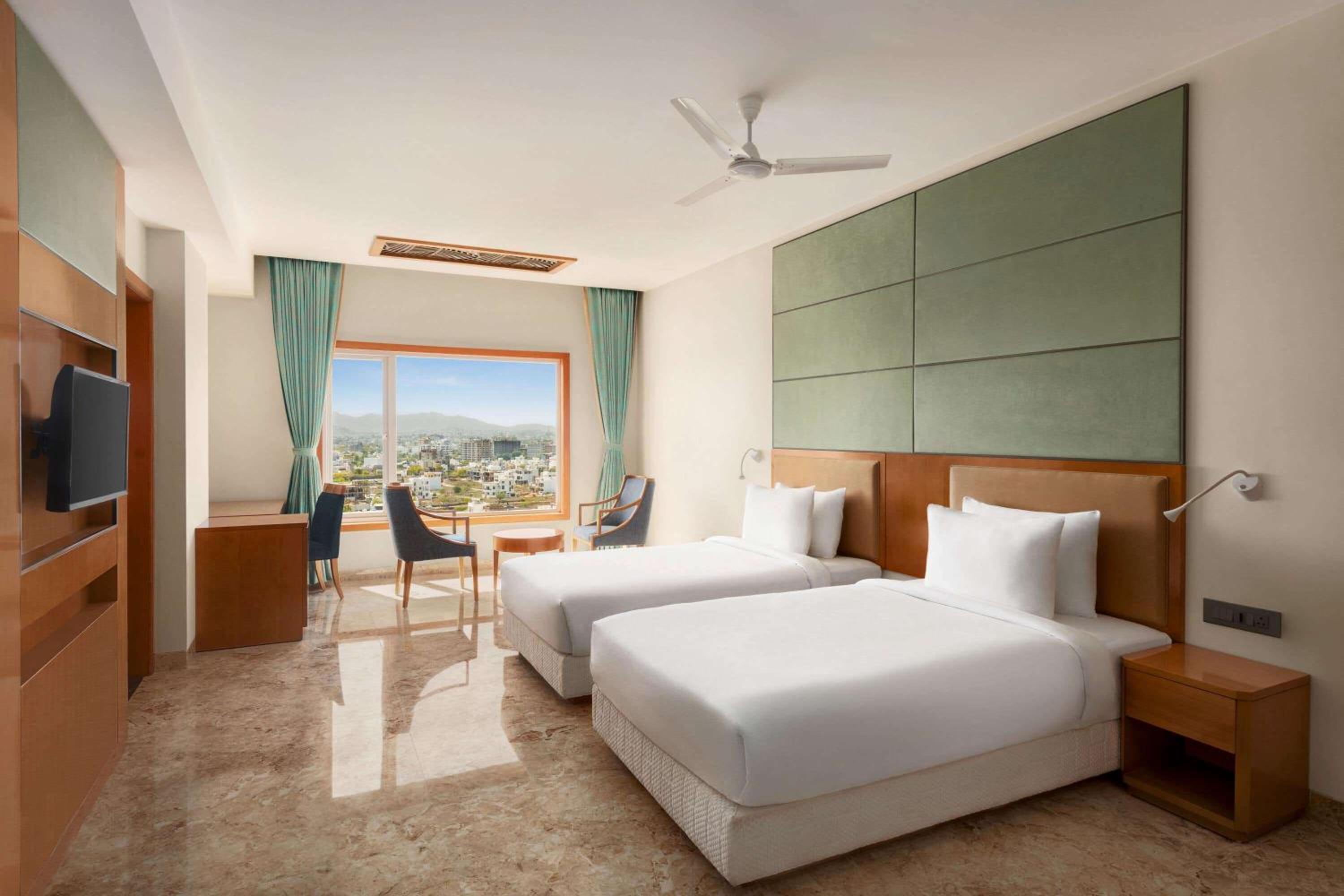 Deluxe Twin Room - Non-Smoking - Photo 1