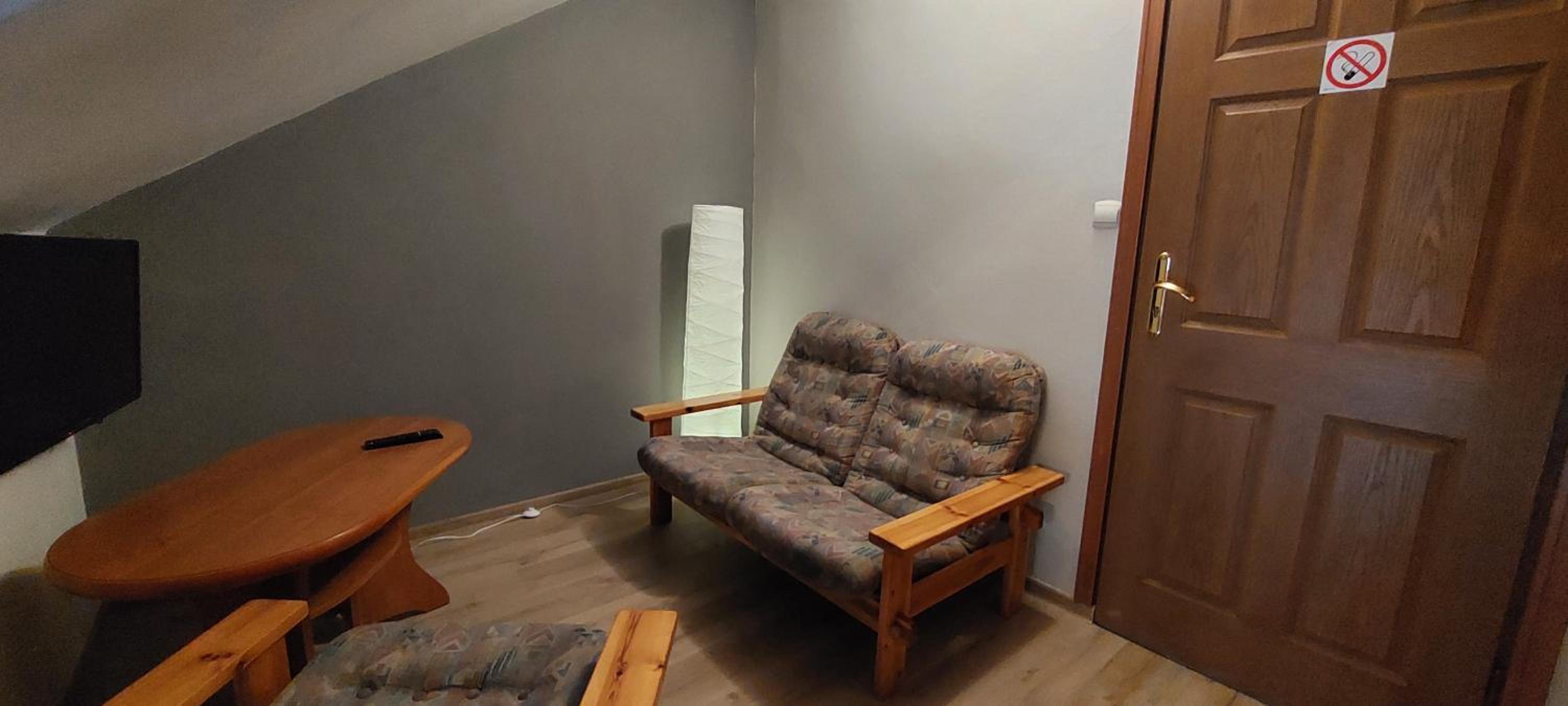 Twin Room with Extra Bed - Photo 1