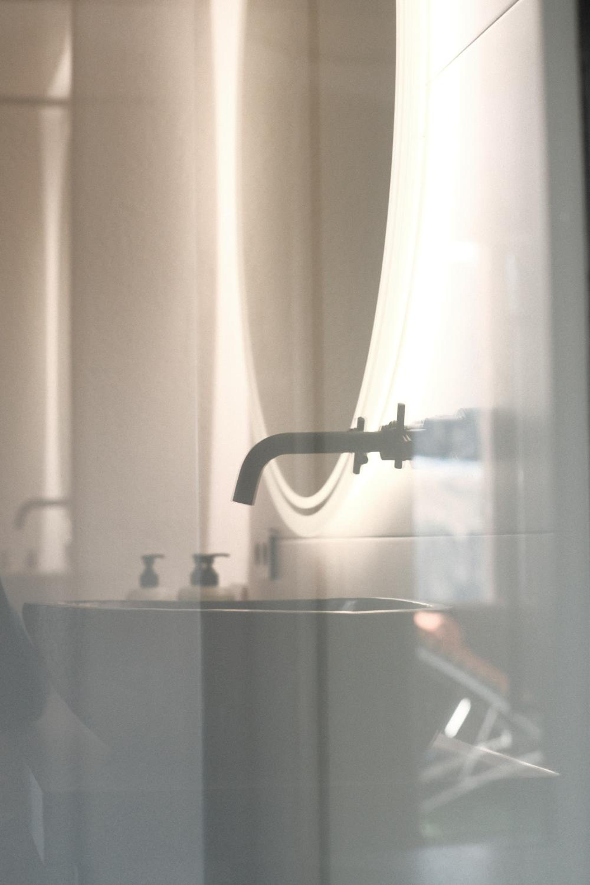 Suite with Steam Bath and Mountain View - Photo 12