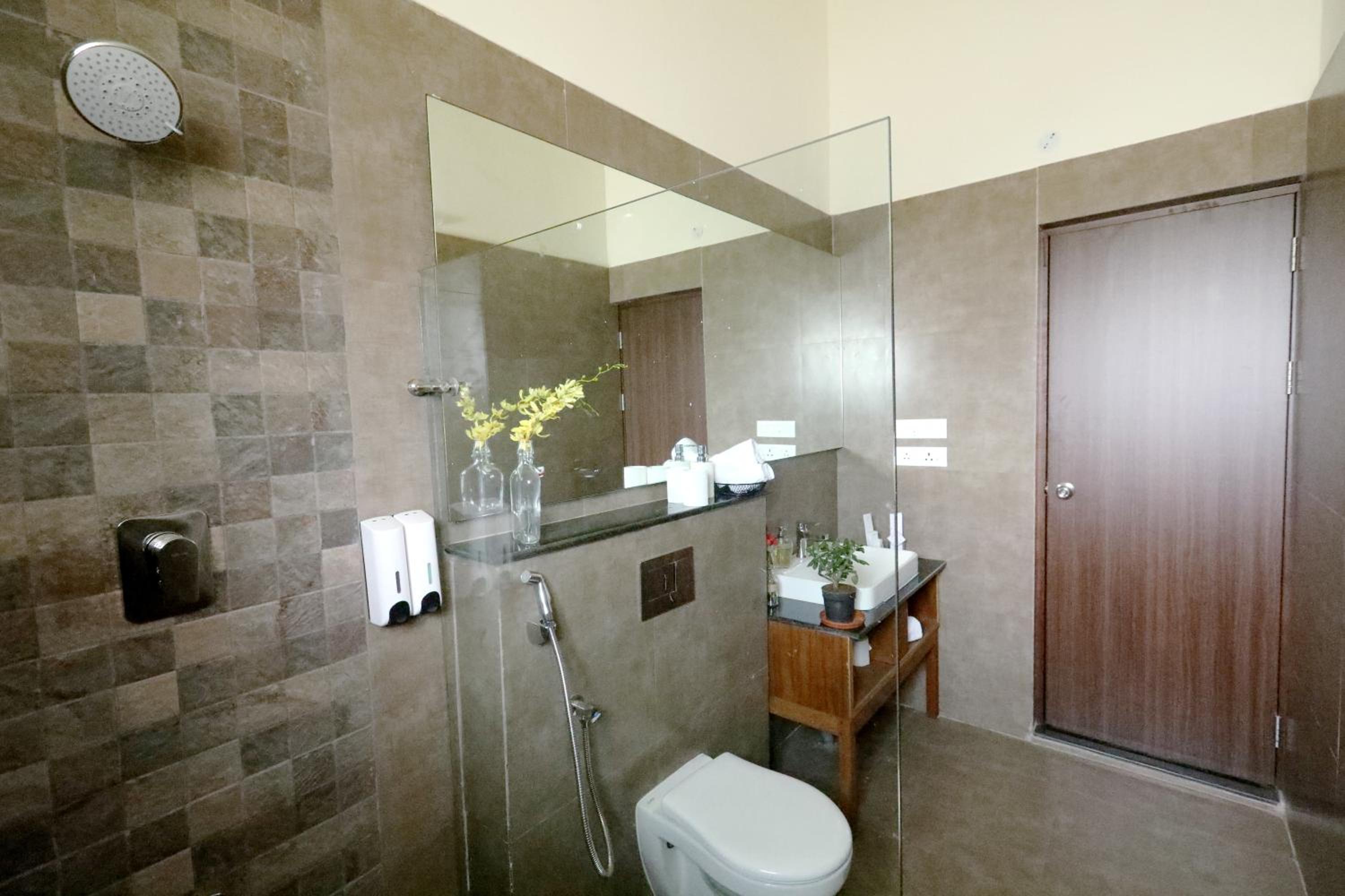 Double Room - Photo 5