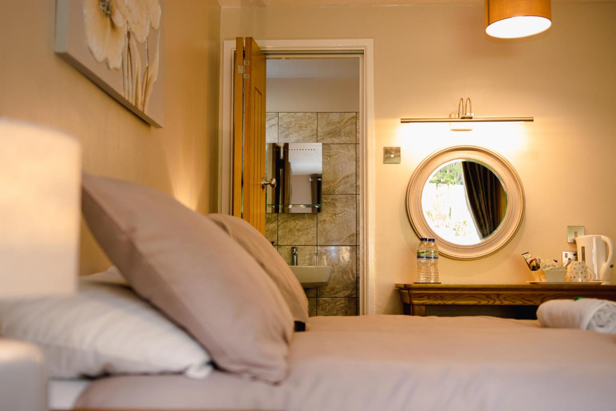 Deluxe Double Room - Photo 10