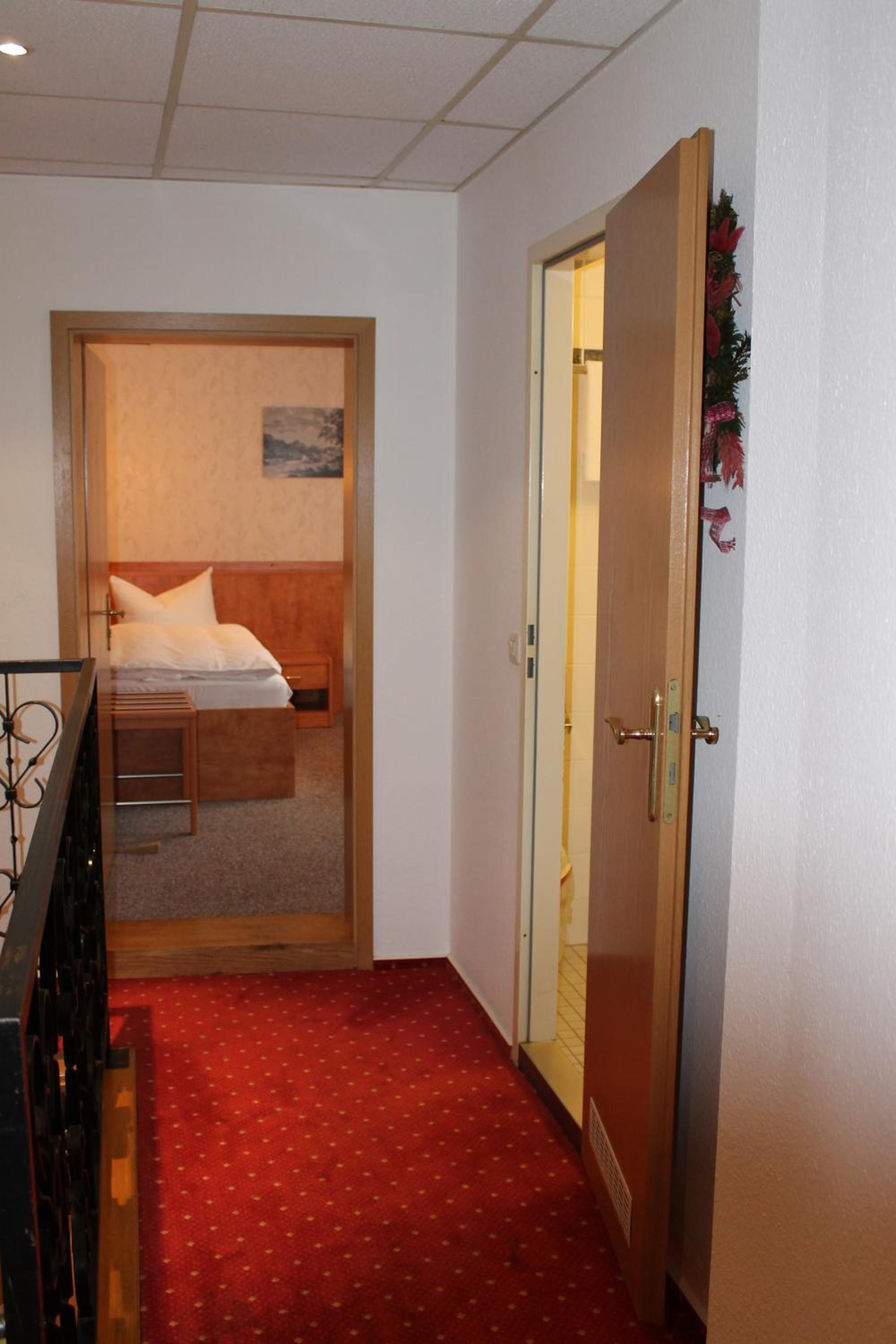 Single Room with Private External Bathroom photo 3