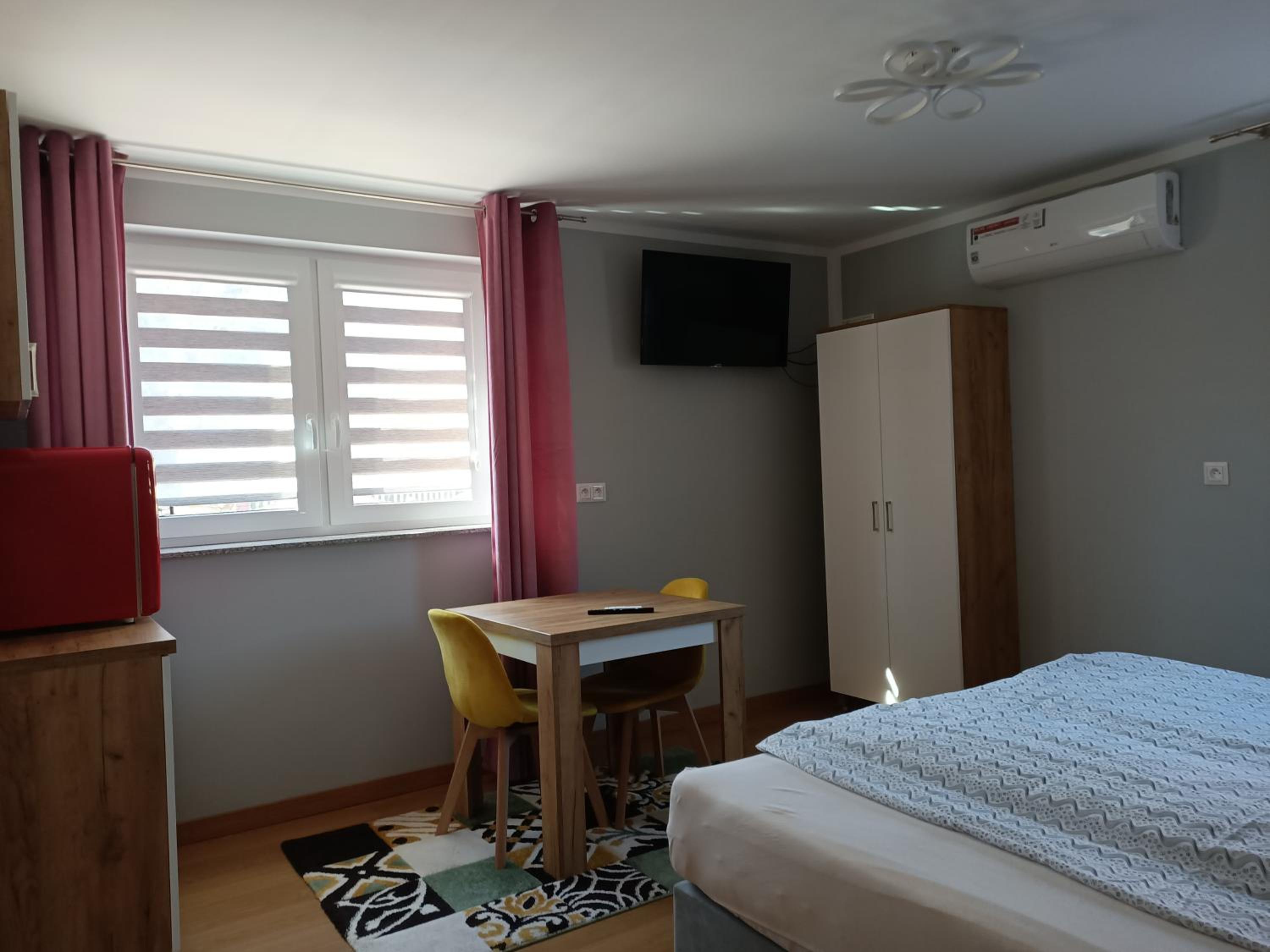 Luxury Triple Room - Photo 17