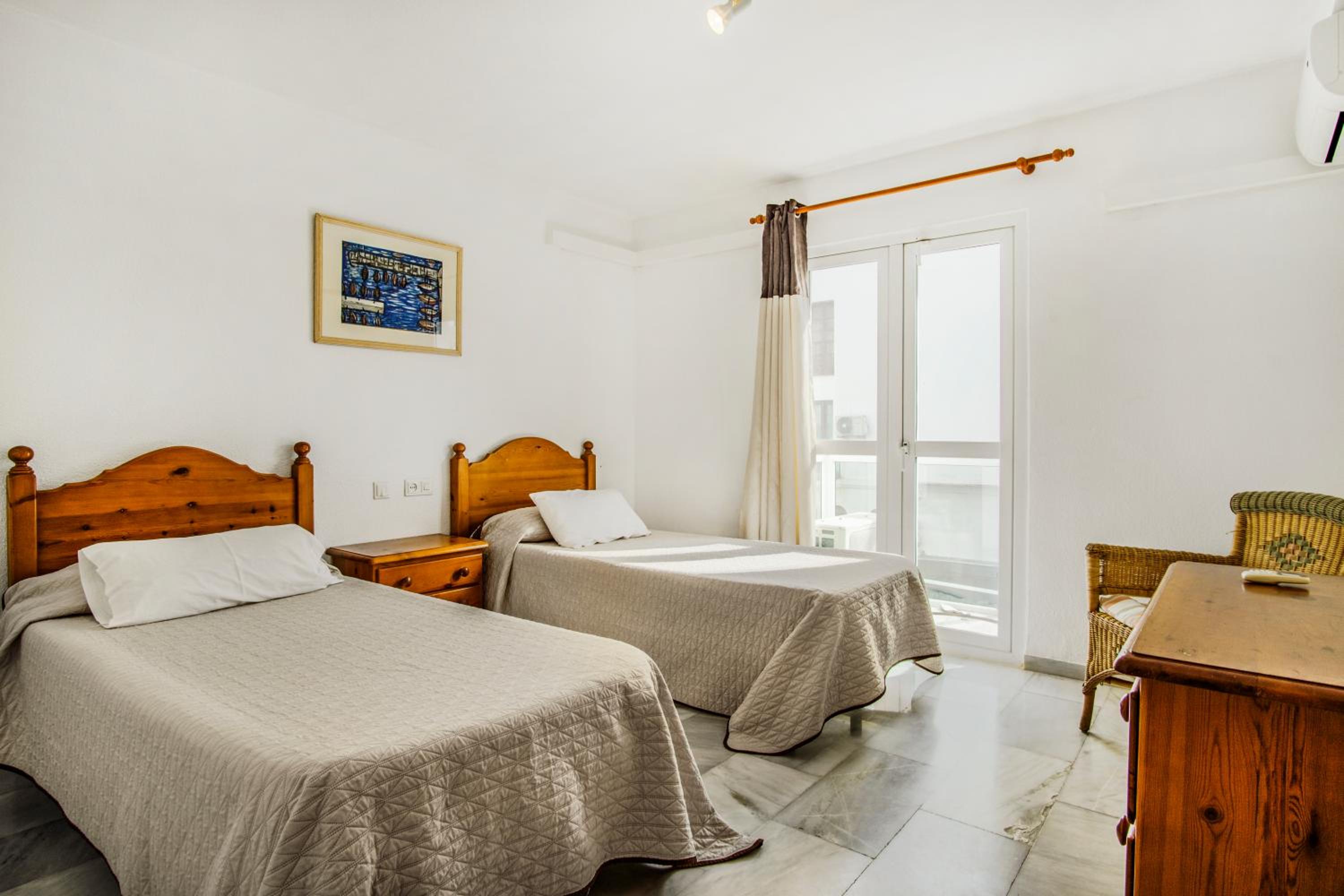 Apartamento de Dos Habitaciones con Terraza