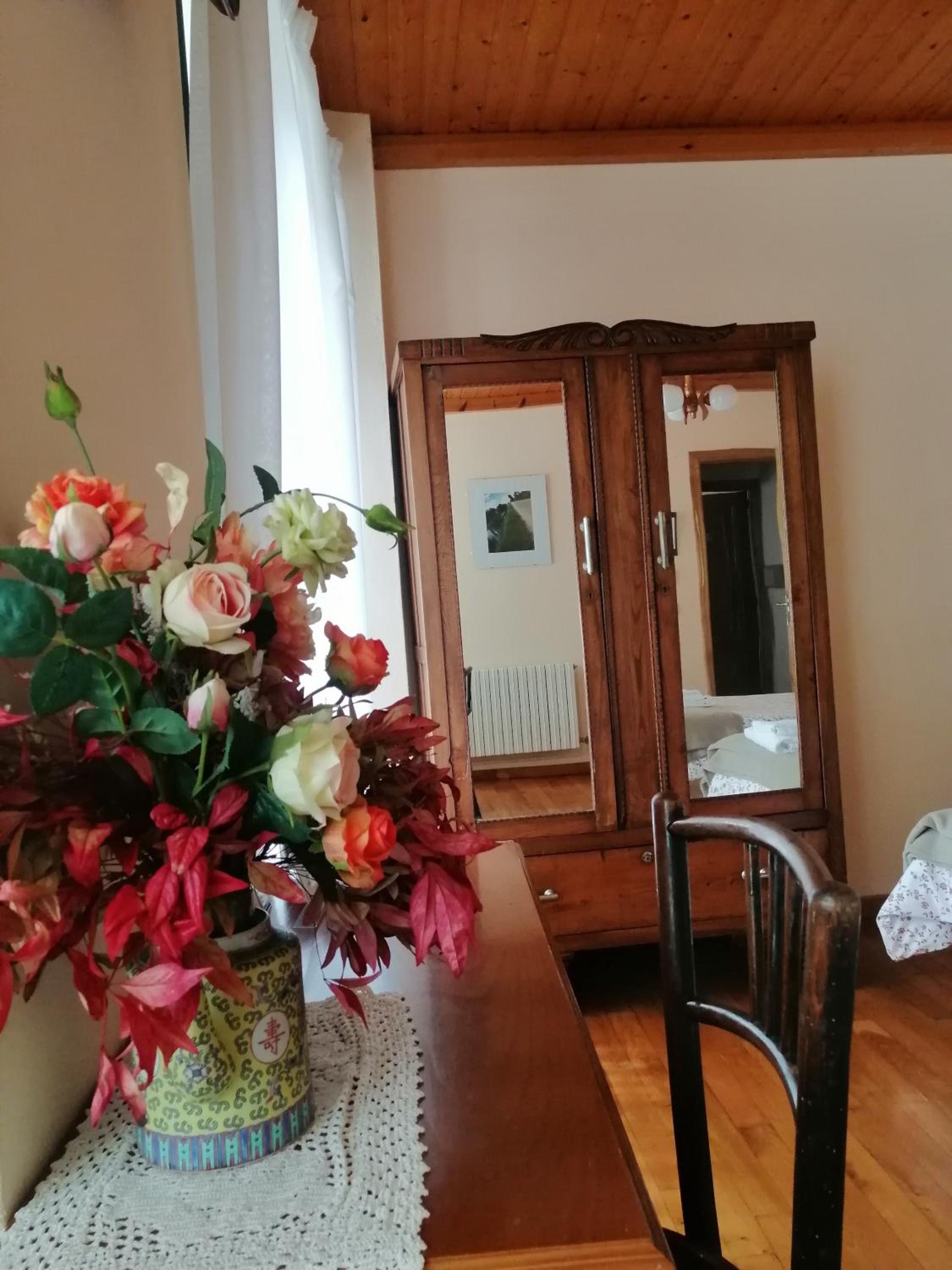 Double or Twin Room with Balcony - Photo 5