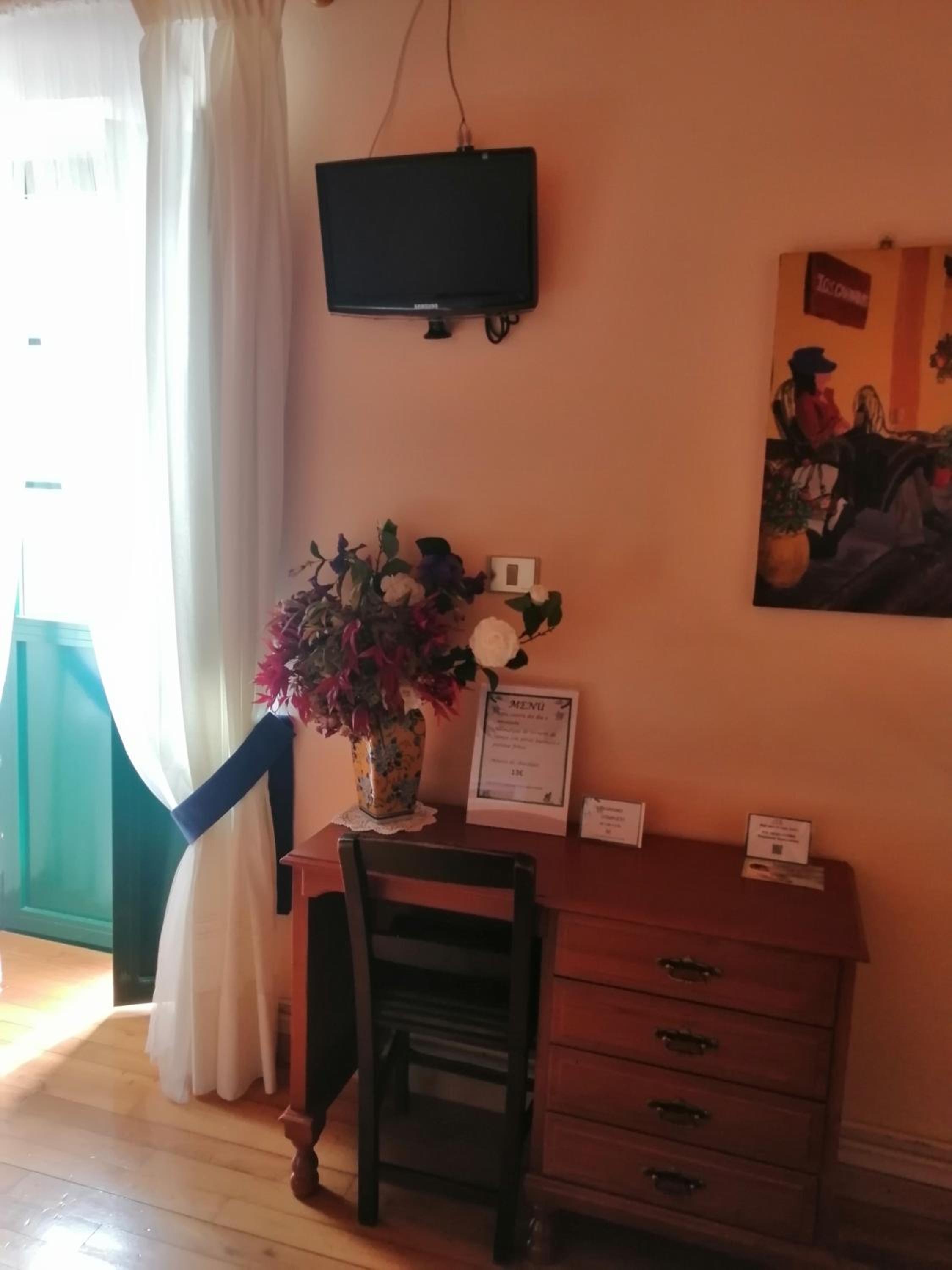 Double or Twin Room - Photo 1
