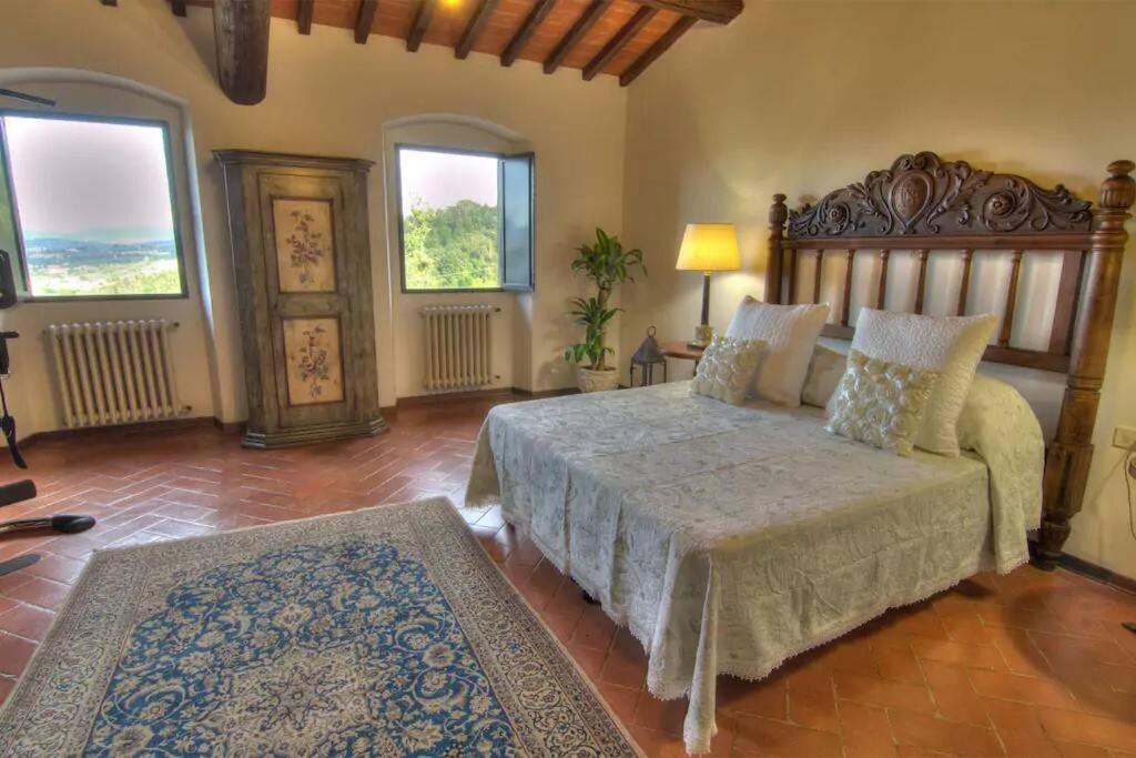 Seven-Bedroom House