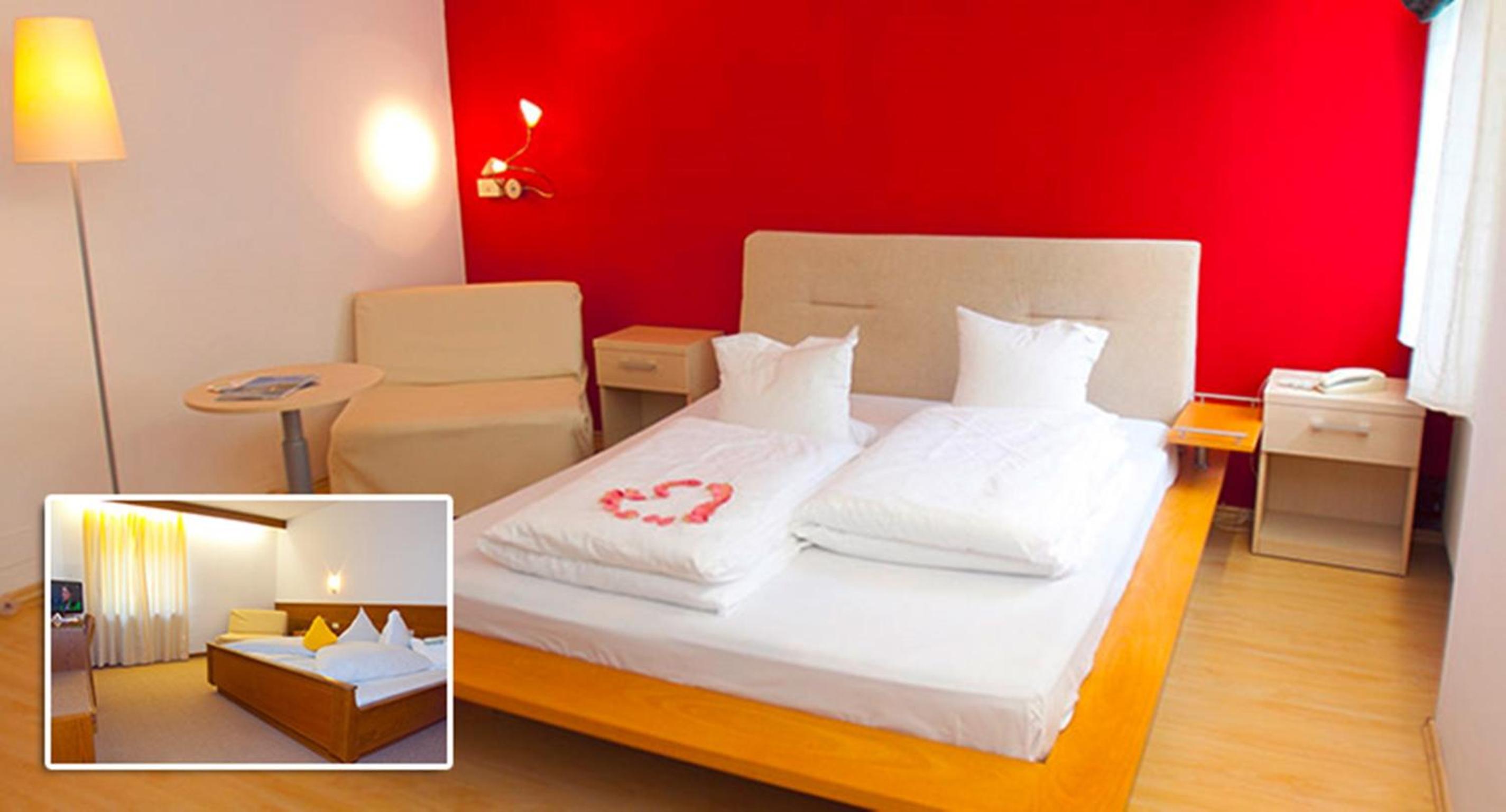 Double or Twin Room - Photo 4