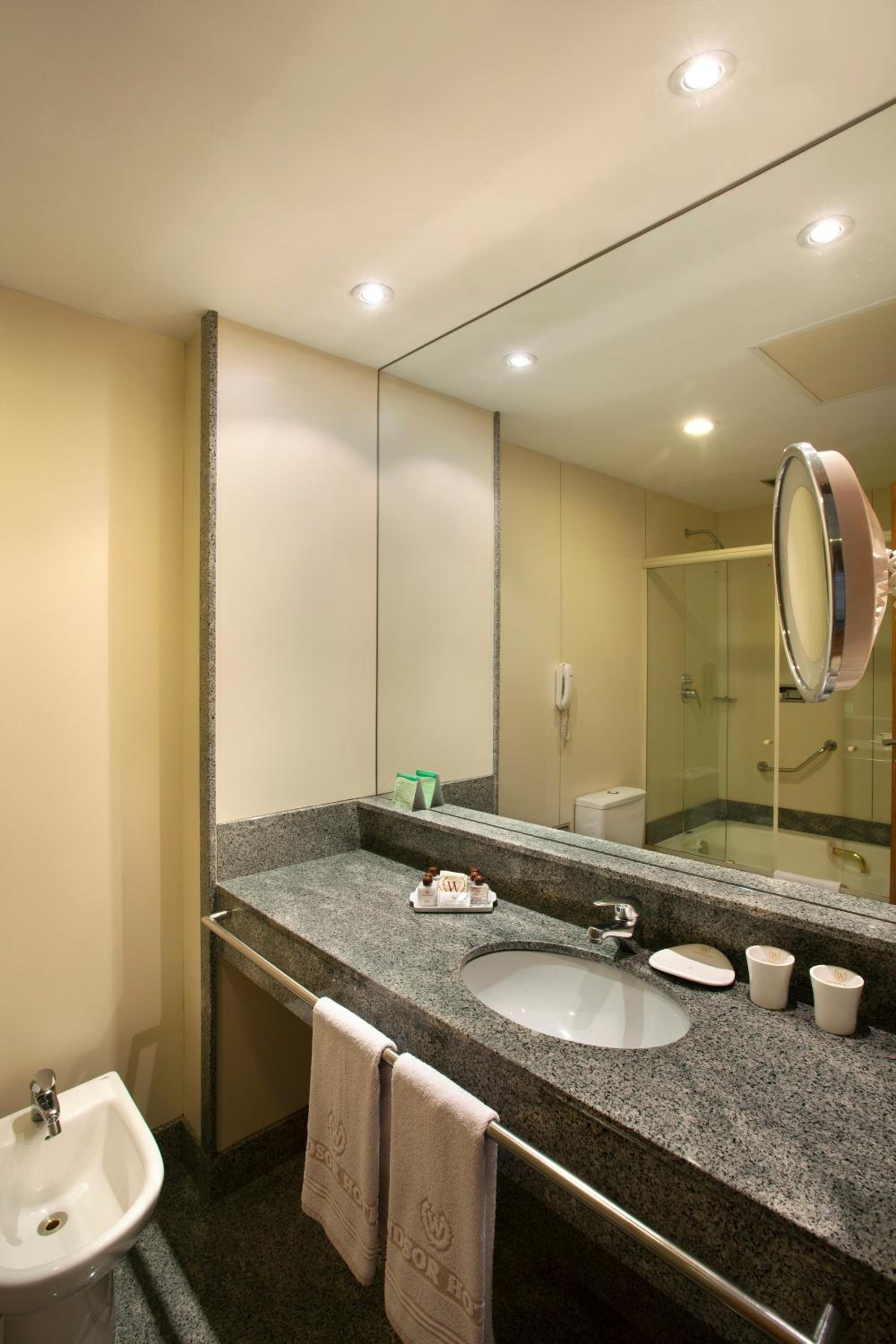 Executive Superior Room with Bath