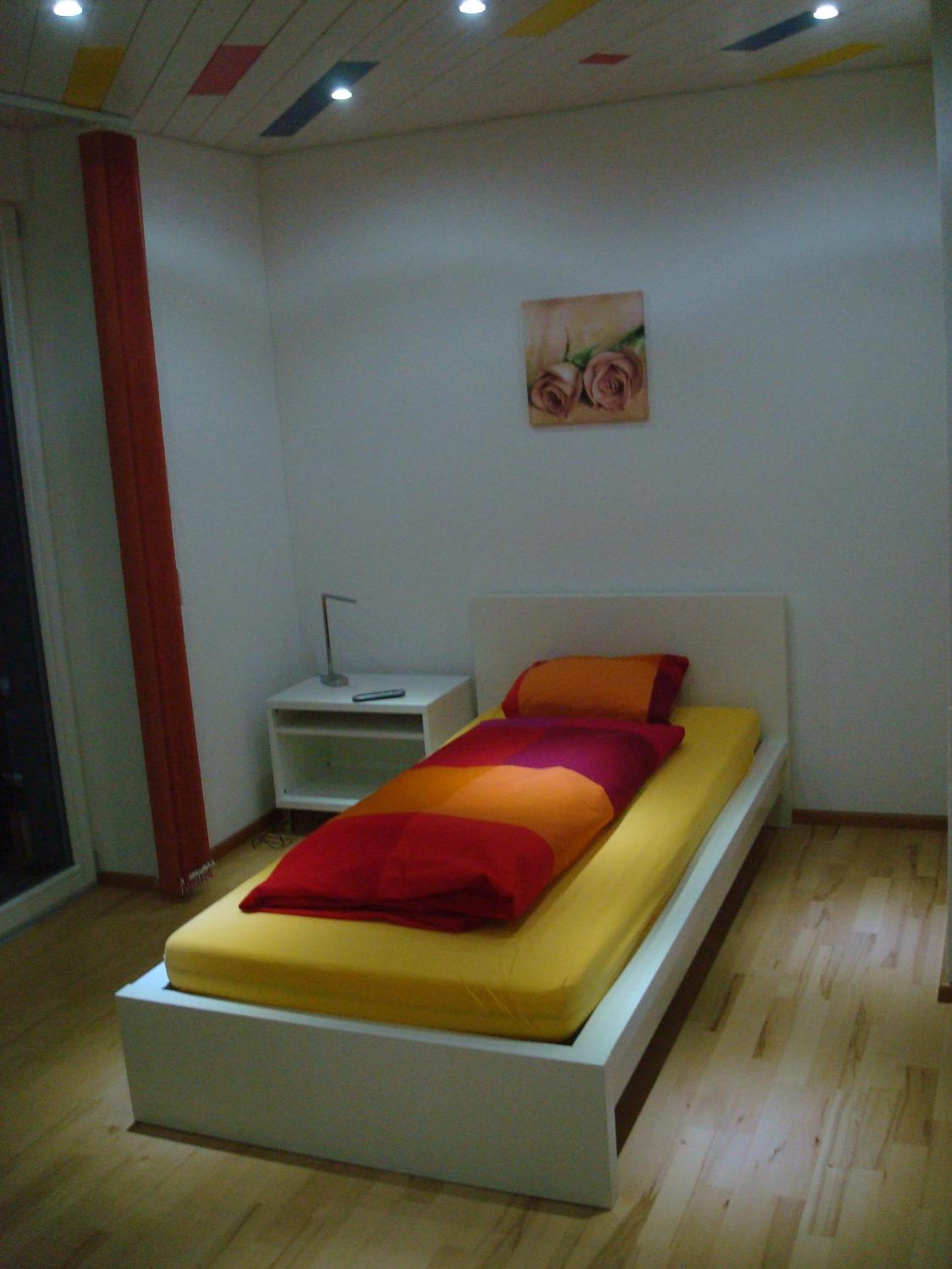 Single Room with Shared Bathroom photo 1