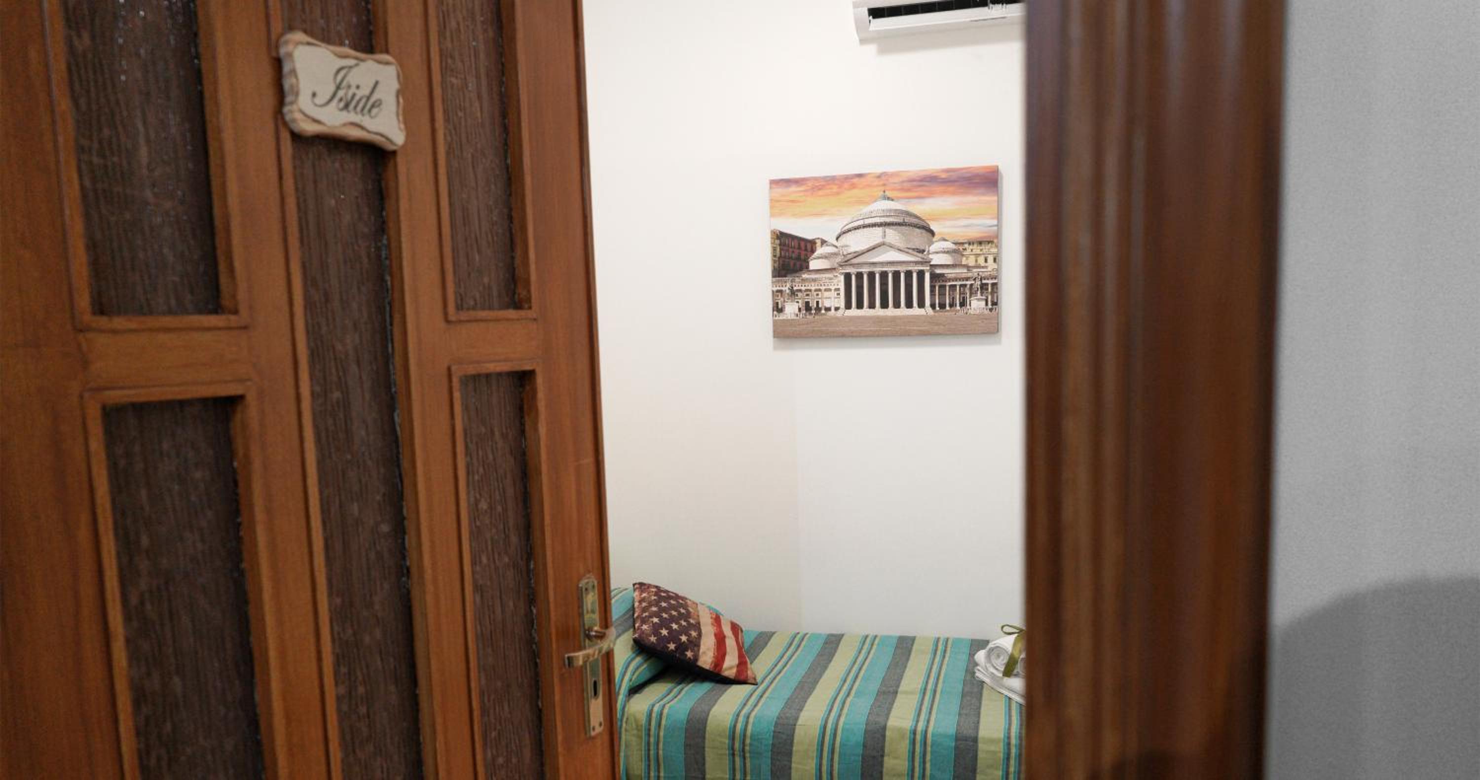 Single Room photo 3