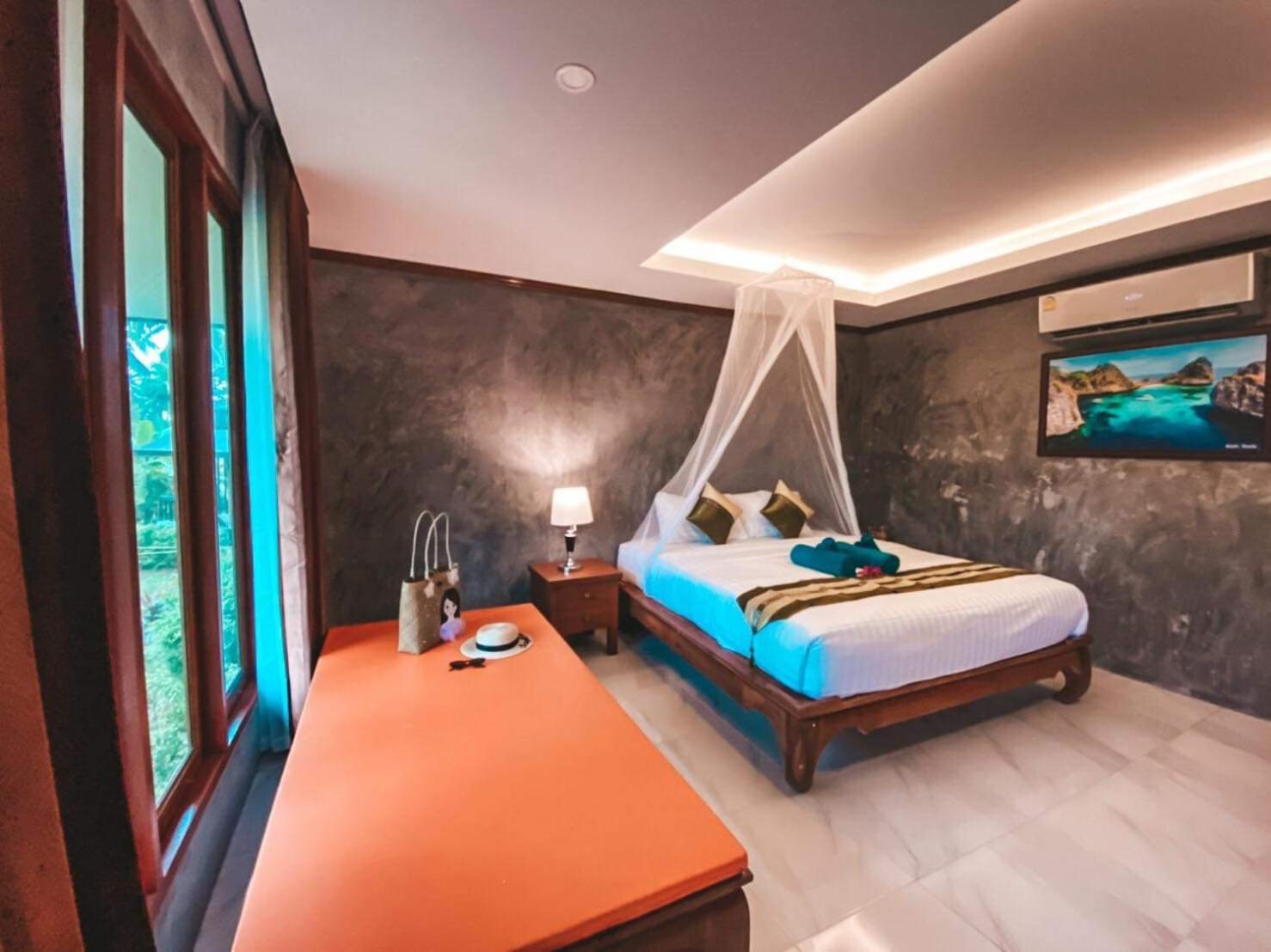Standard King Room - Photo 3