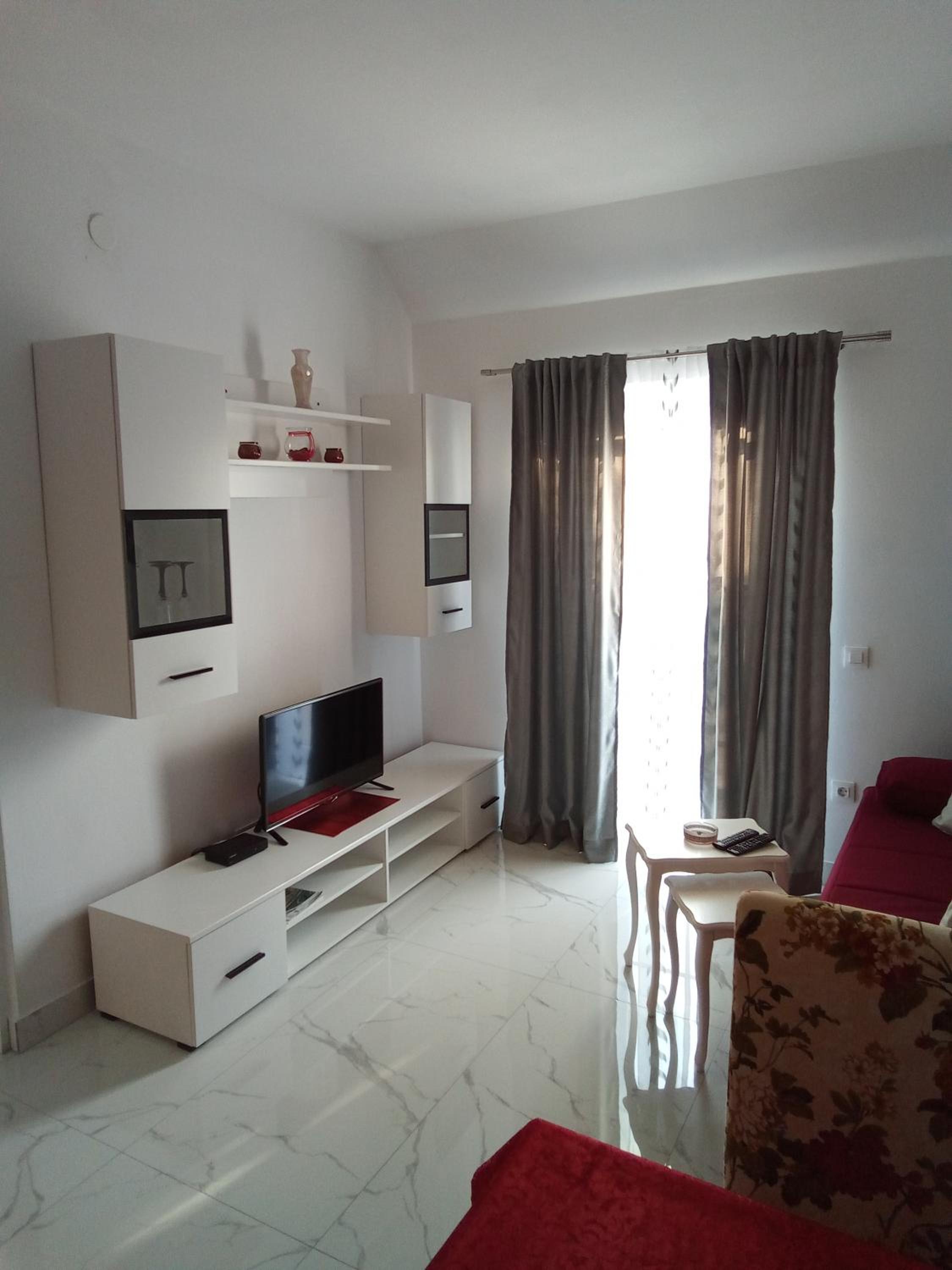 Apartment with Balcony photo 3