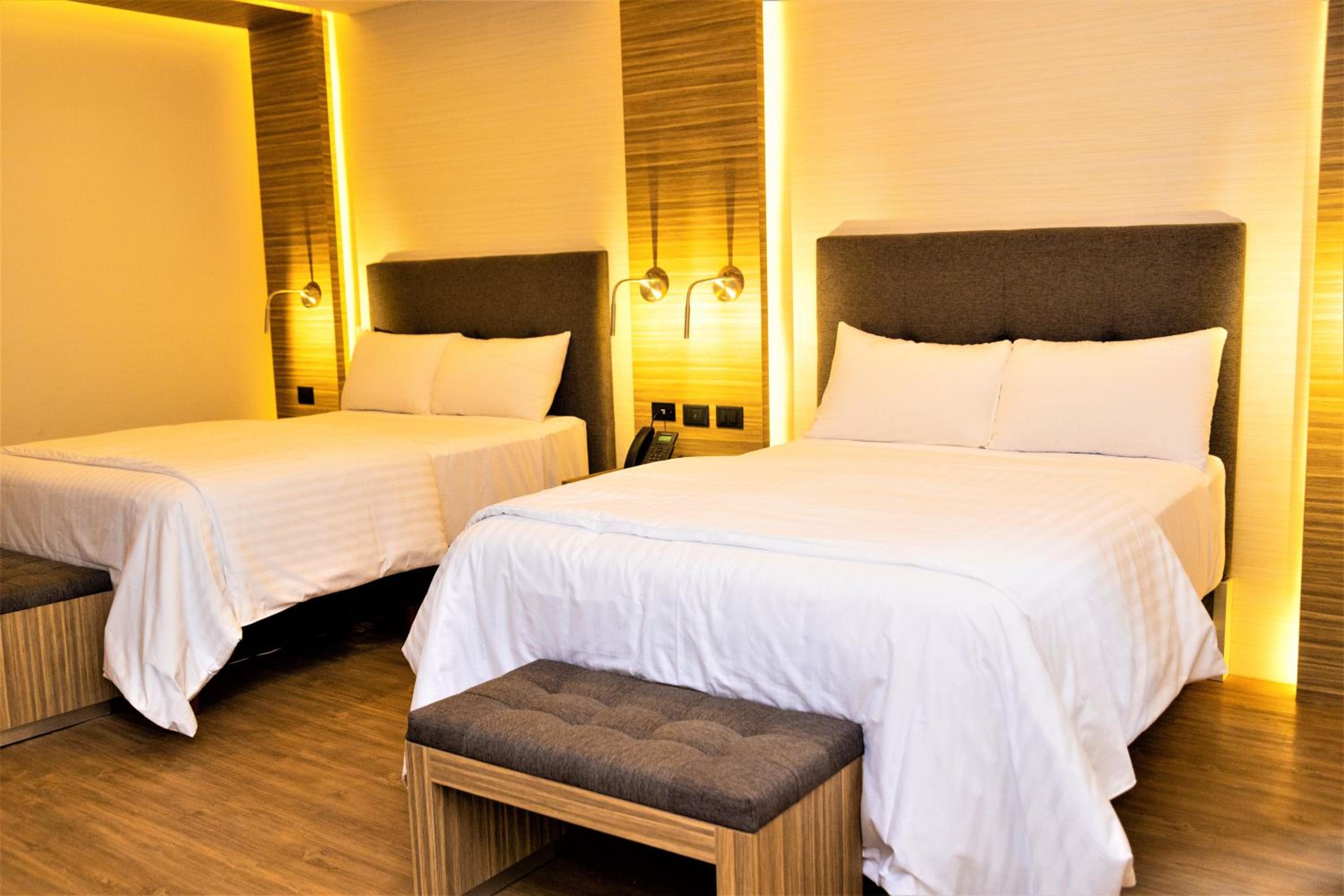 Standard Double Room with Two Double Beds - Photo 14