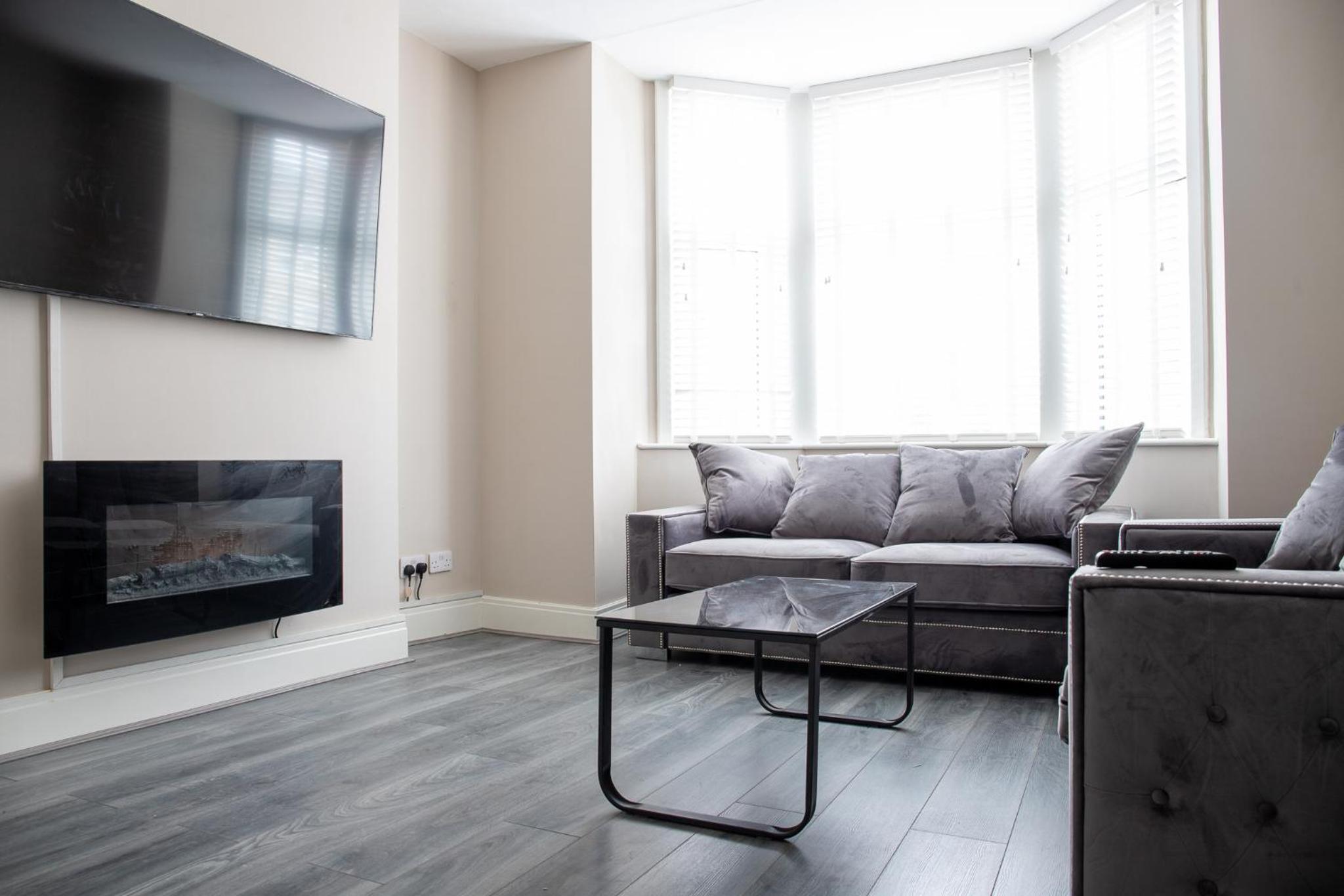 Two-Bedroom Apartment - Photo 1